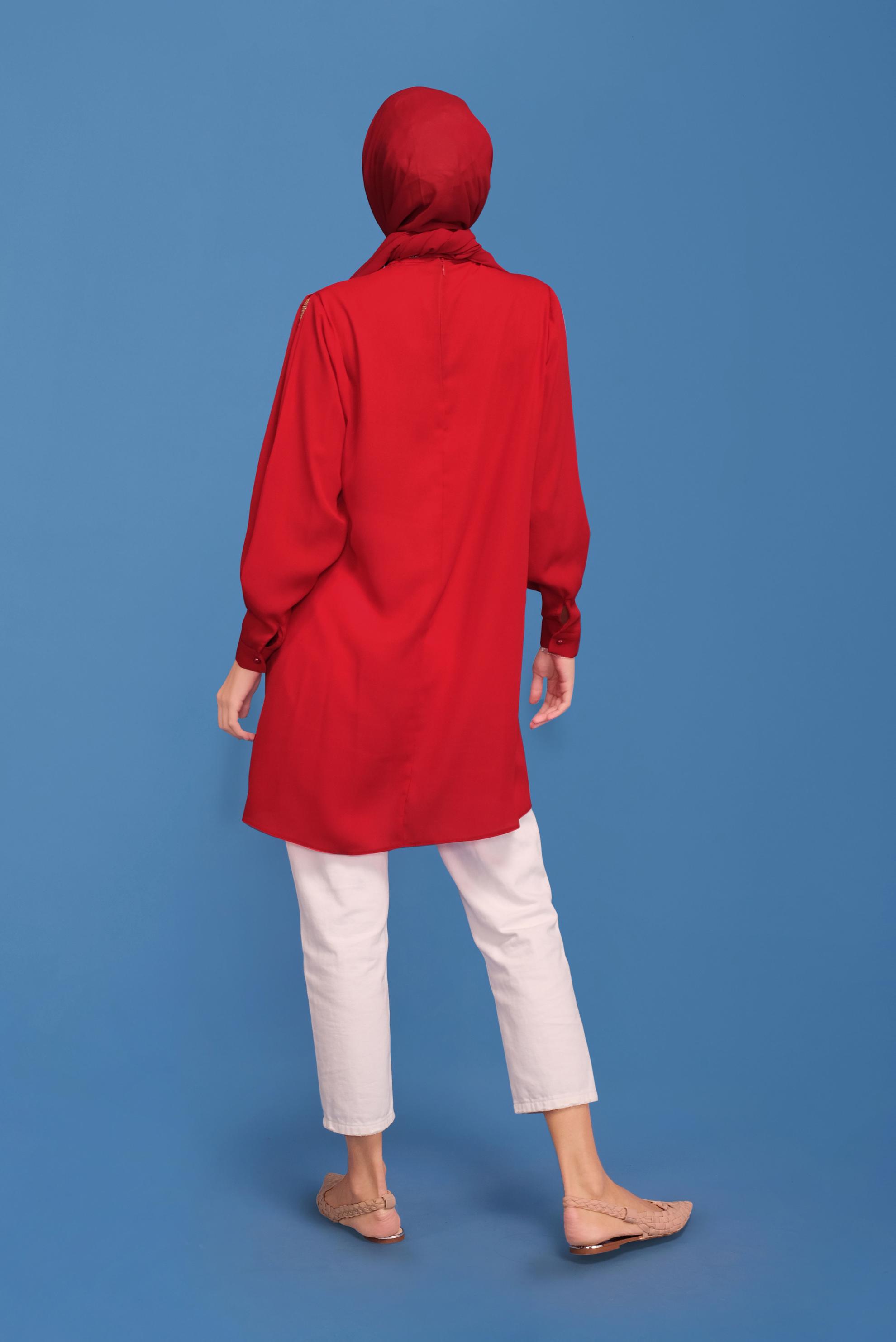 Tesettür giyim KIRMIZI YAKASI VE KOLLARI TAŞ BASKILI TUNİK 41741