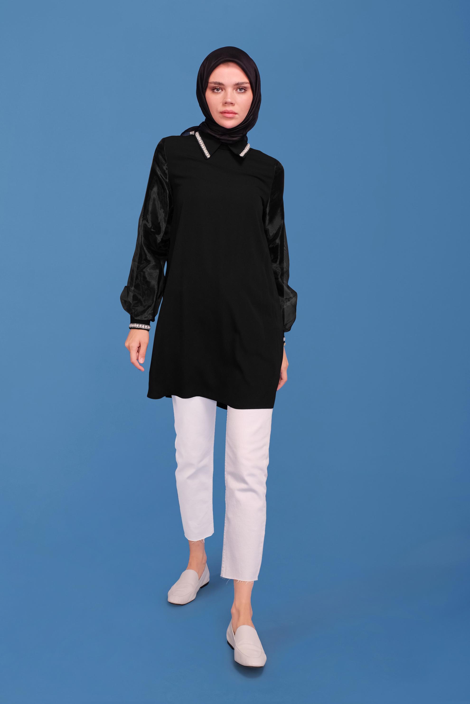 Tesettür giyim SİYAH MANŞETLERİ VE YAKASI İNCİ İŞLEMELİ TUNİK 41772