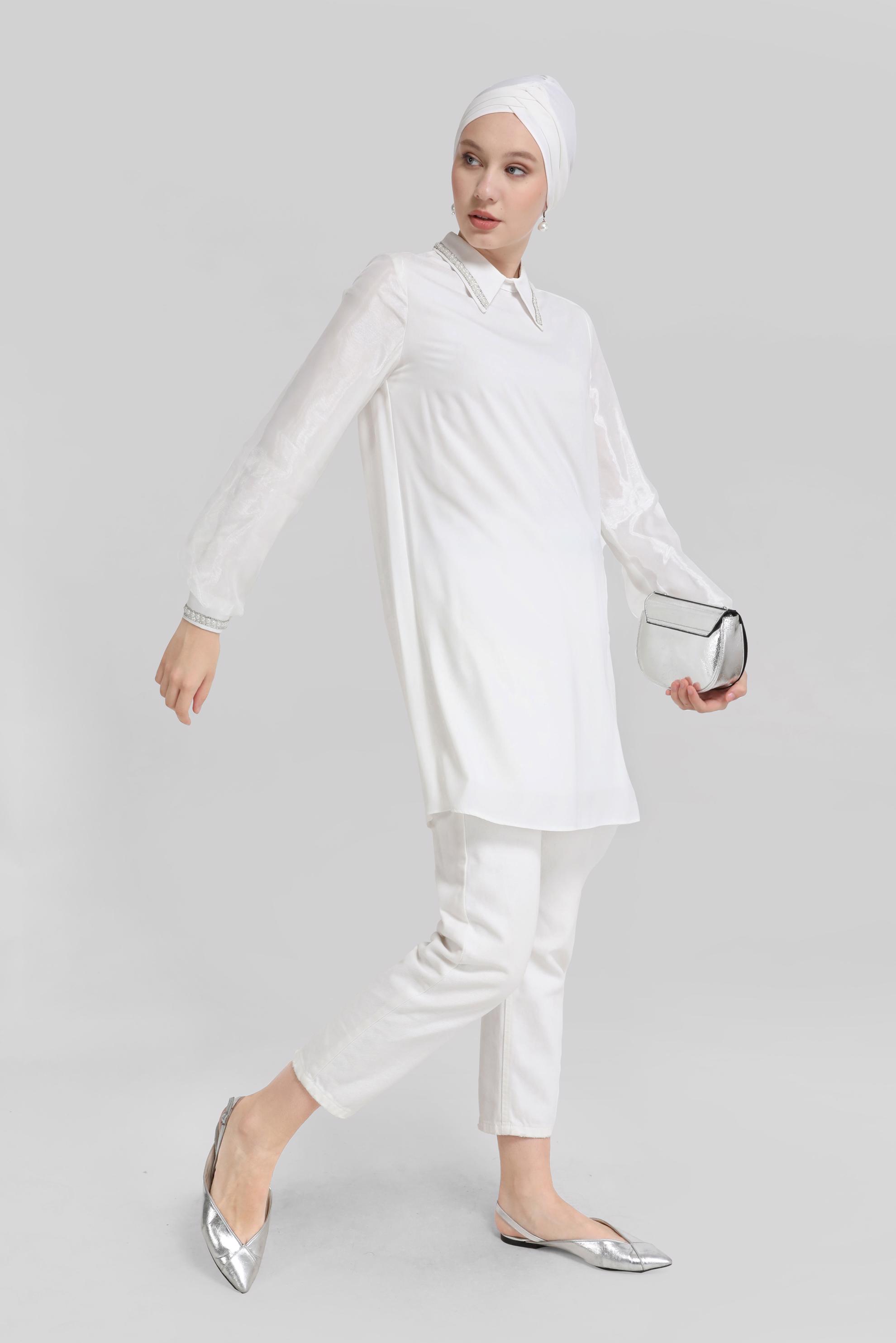 Tesettür giyim BEYAZ MANŞETLERİ VE YAKASI İNCİ İŞLEMELİ TUNİK 41772