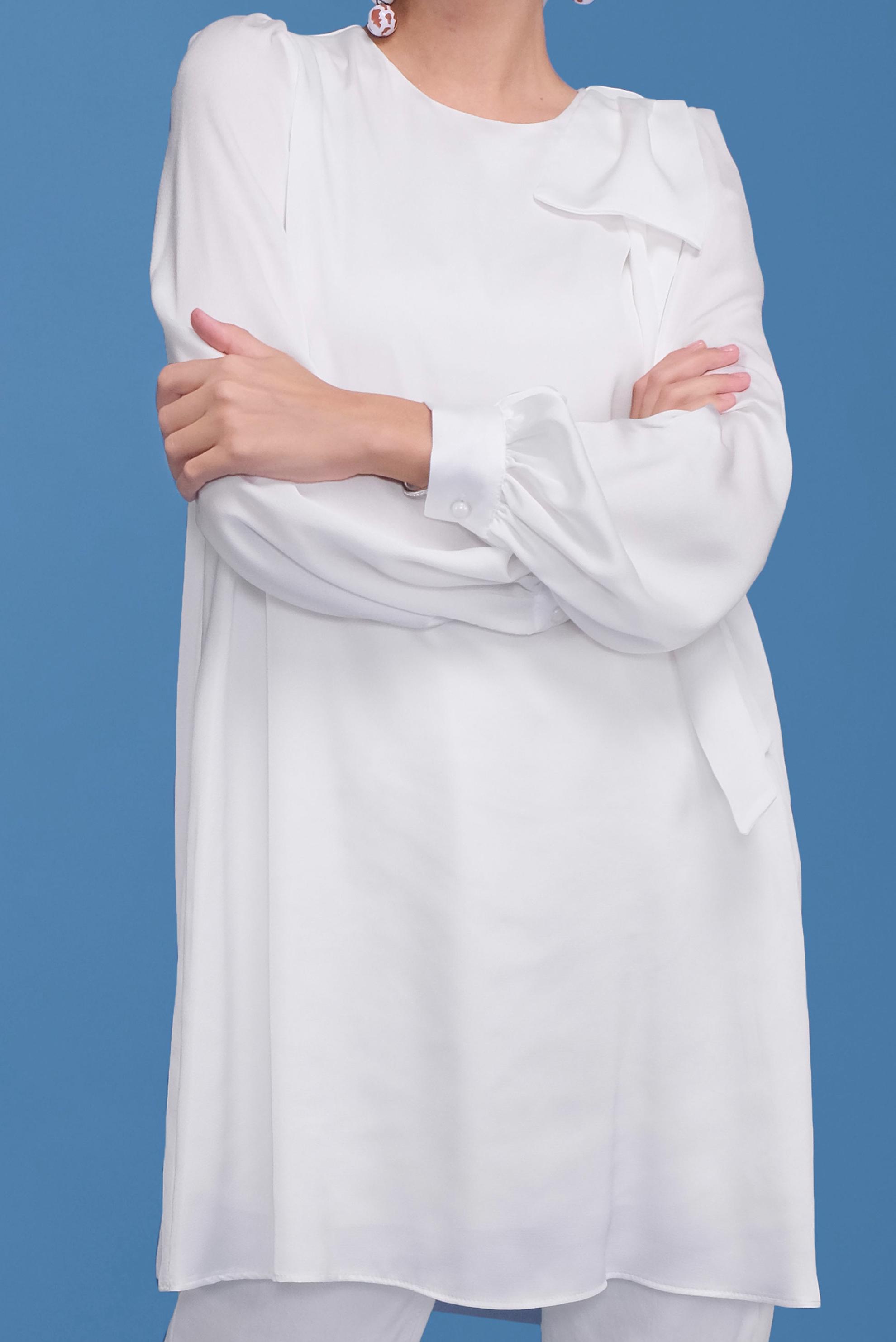 Tesettür giyim BEYAZ YUVARLAK YAKA FİYONK DETAYLI TUNİK 41773