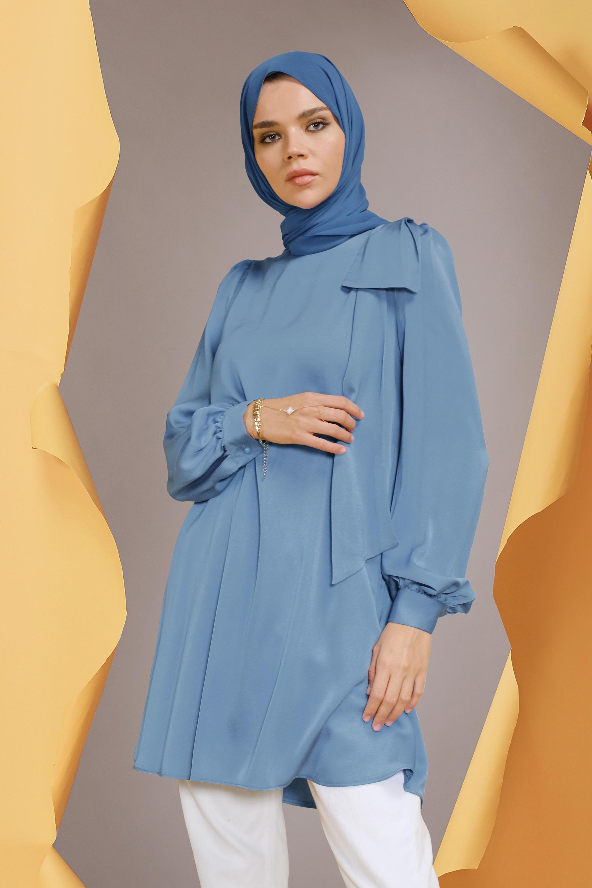 Tesettür giyim MAVİ YUVARLAK YAKA FİYONK DETAYLI TUNİK 41773