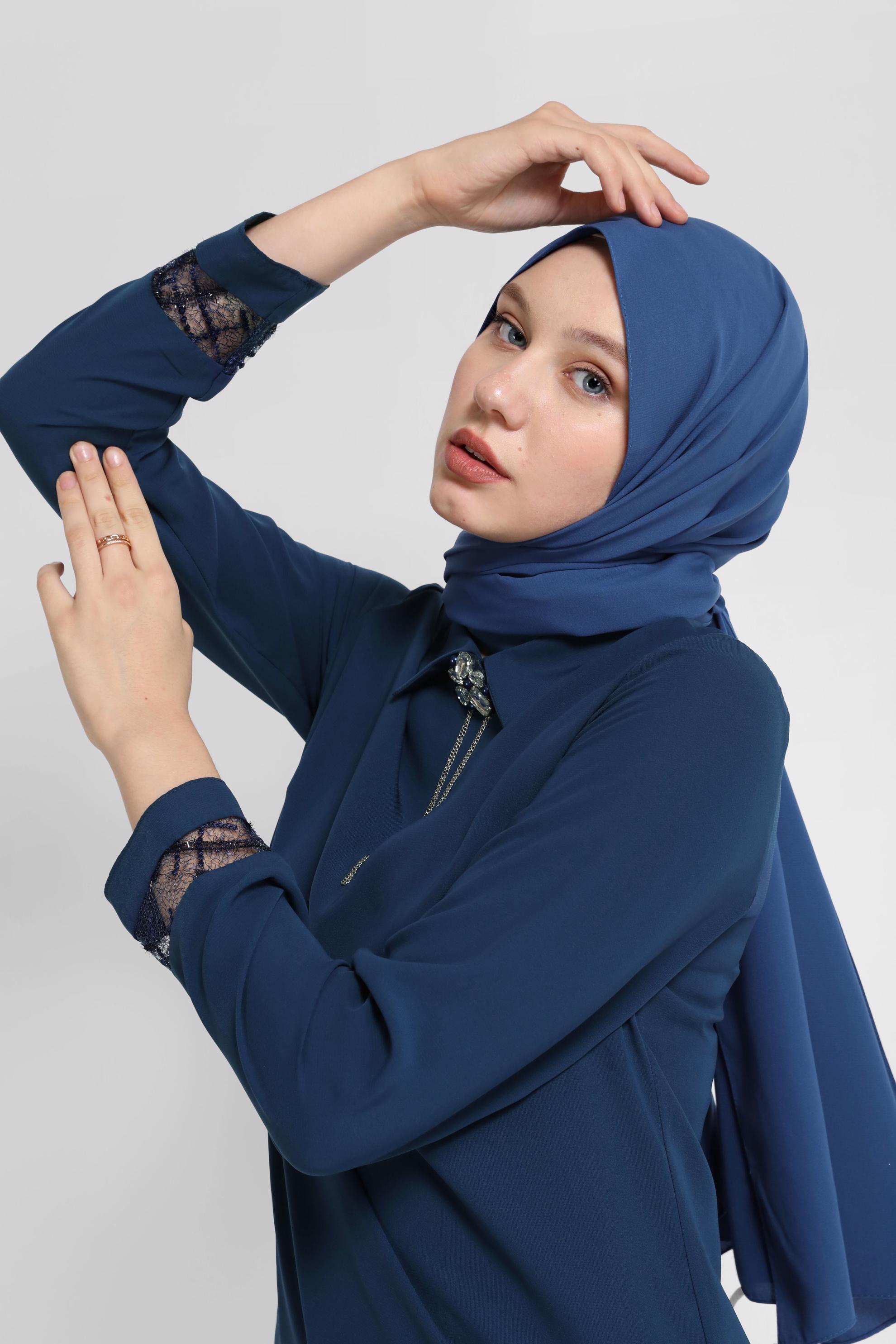Tesettür giyim LACİVERT GÜPÜR DETAYLI TUNİK 41779 
