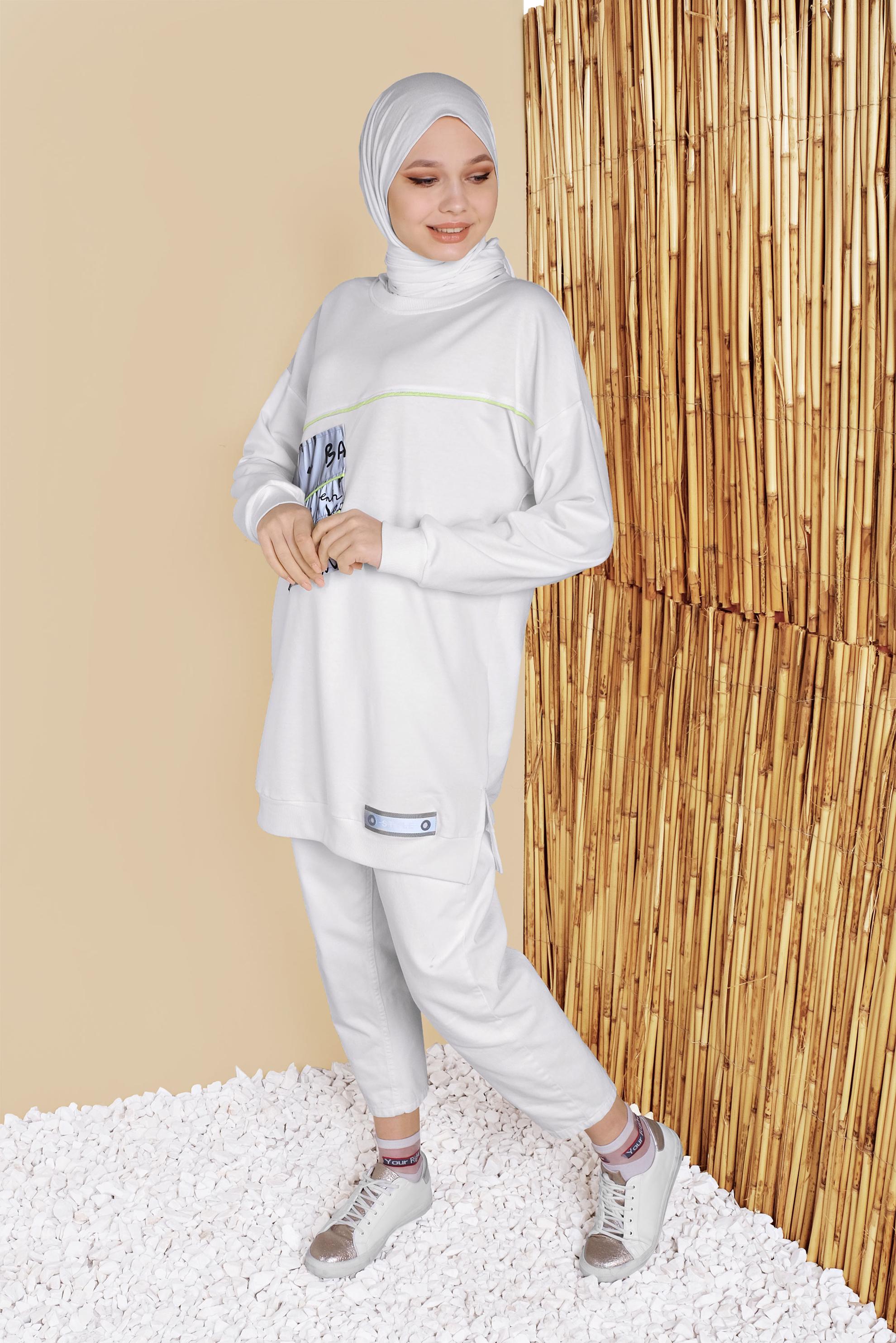 Tesettür giyim EKRU YAZI BASKILI YUVARLAK YAKA TUNİK 41798