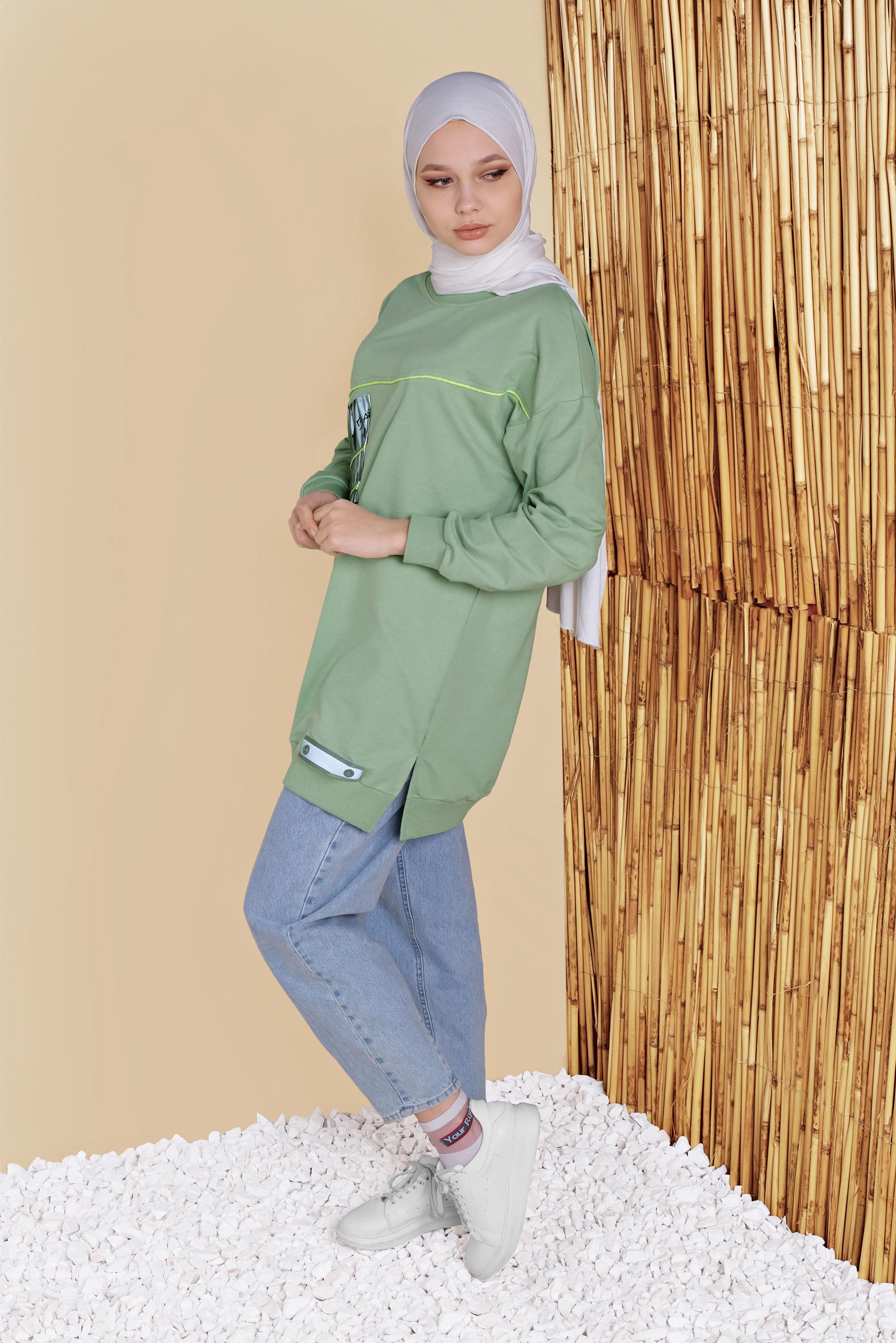 Tesettür giyim YEŞİL YAZI BASKILI YUVARLAK YAKA TUNİK 41798