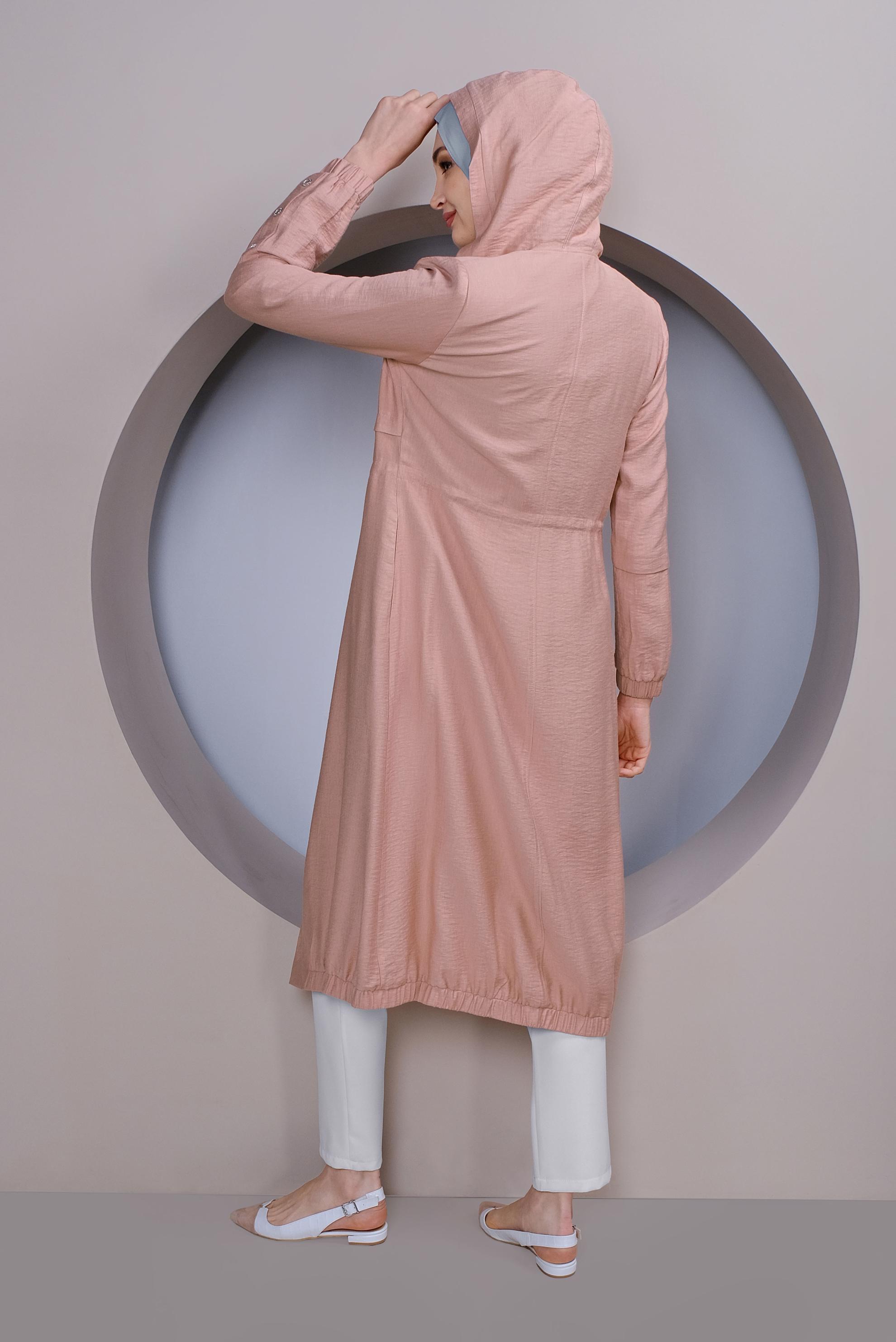 Tesettür giyim PUDRA KUŞGÖZÜ DETAYLI KAPÜŞONLU TRENÇKOT 10242
