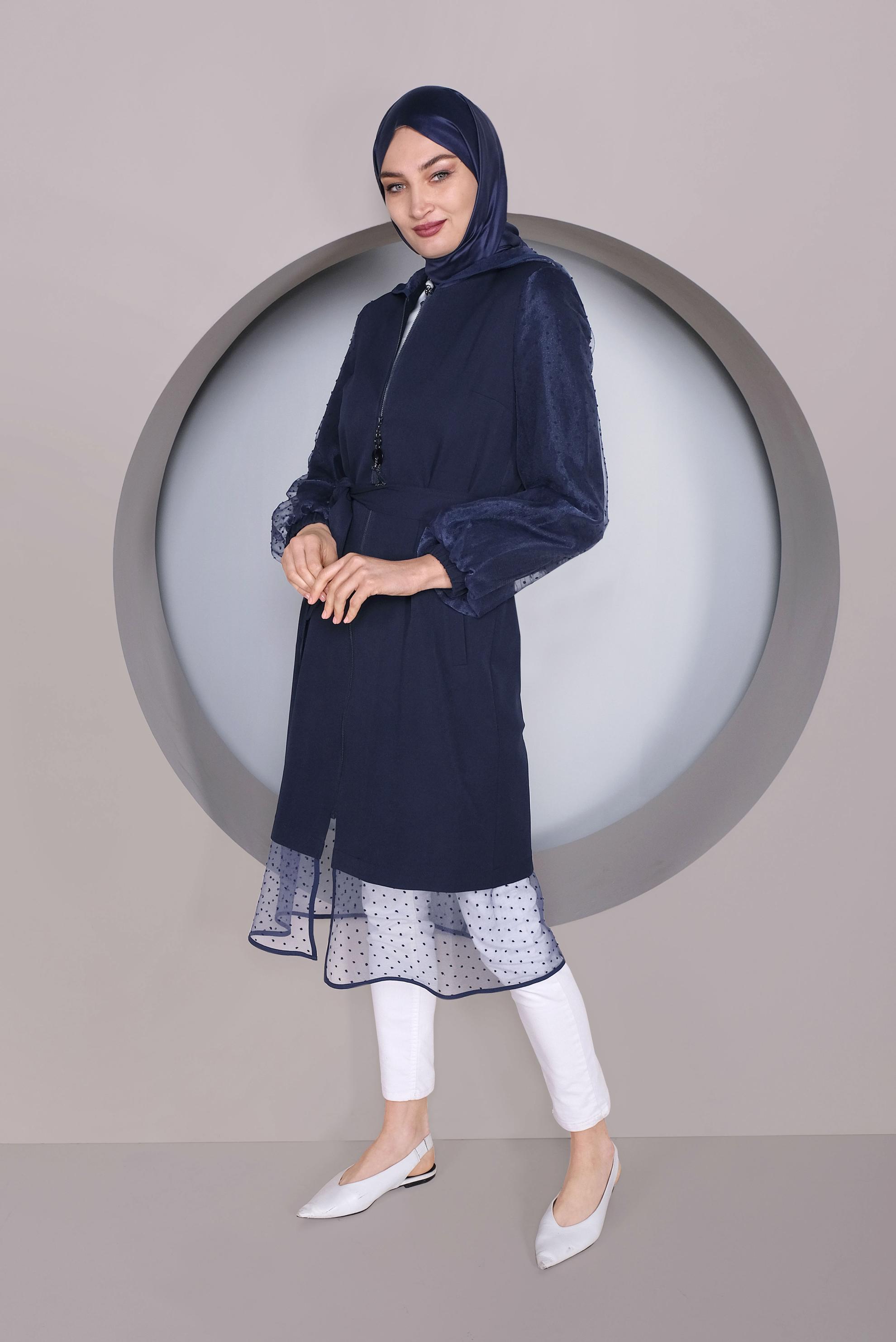 Tesettür giyim LACİVERT TÜL DETAYLI KAPÜŞONLU TRENÇKOT 10323