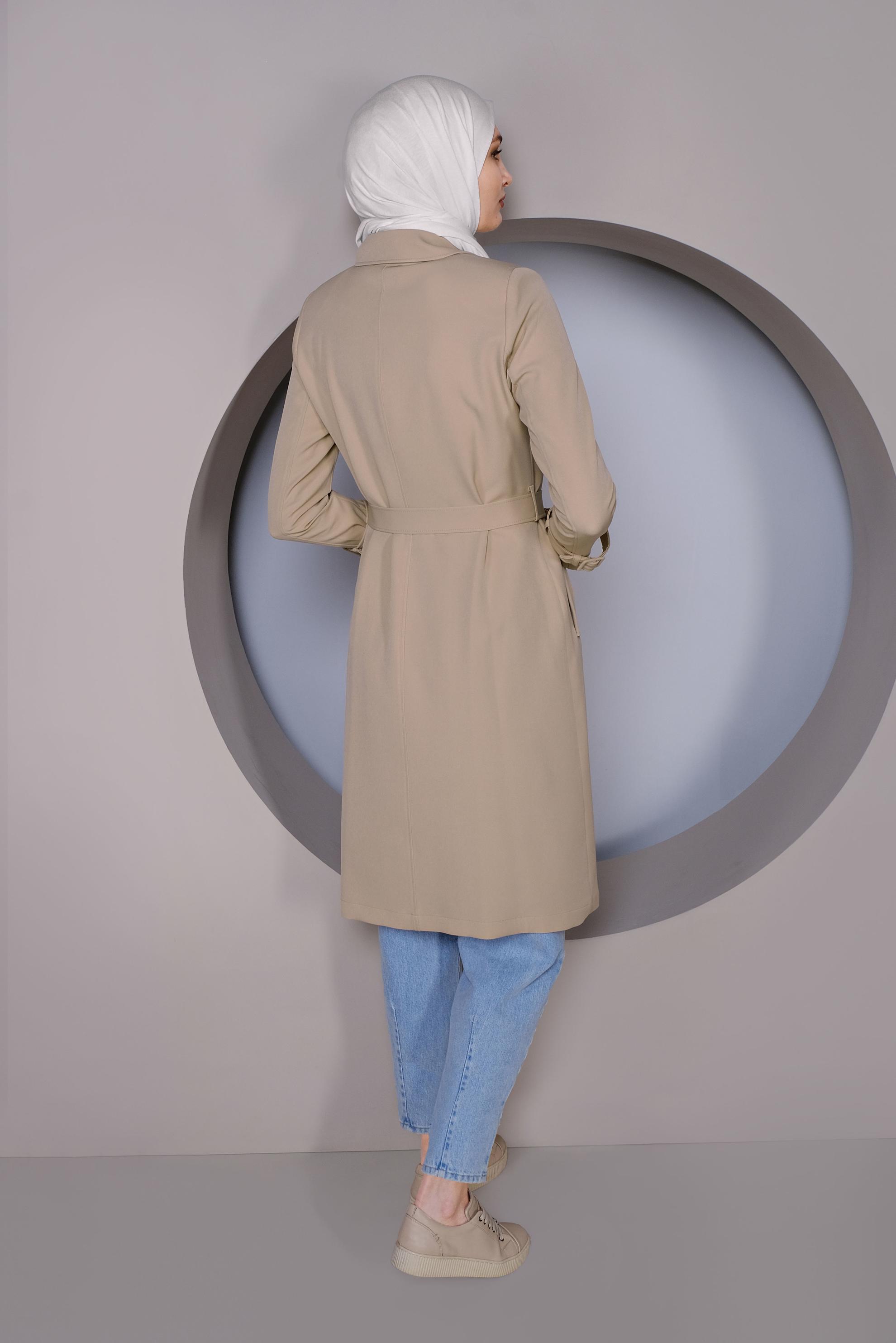 Tesettür giyim BEJ DÜĞMELİ TRENÇKOT 10324