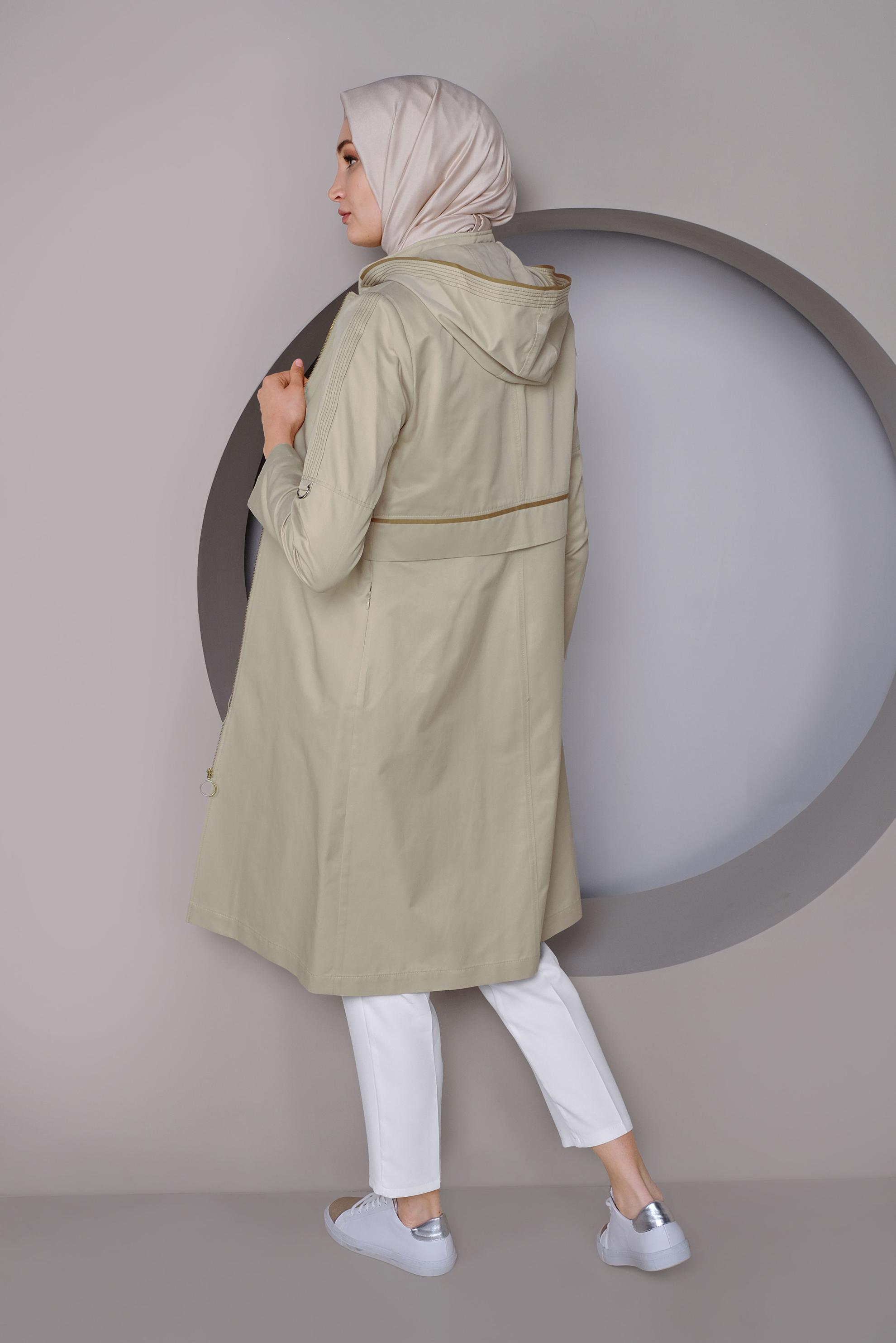 Tesettür giyim BEJ KAPÜŞONLU FERMUARLI TRENÇKOT 10328