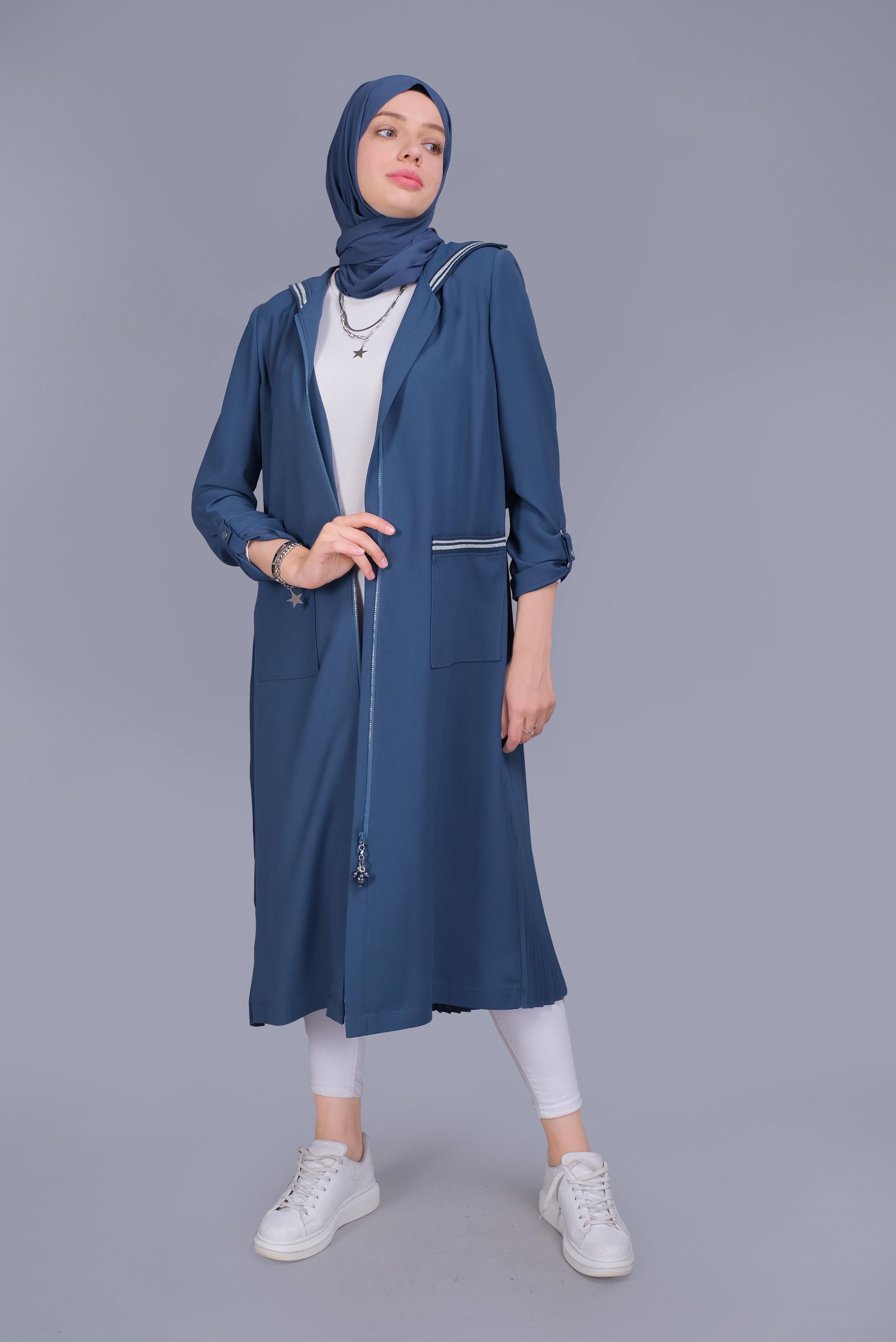 Tesettür giyim LACİVERT SIRT KISMI PİLİSELİ KAPÜŞONLU TRENÇKOT 10333