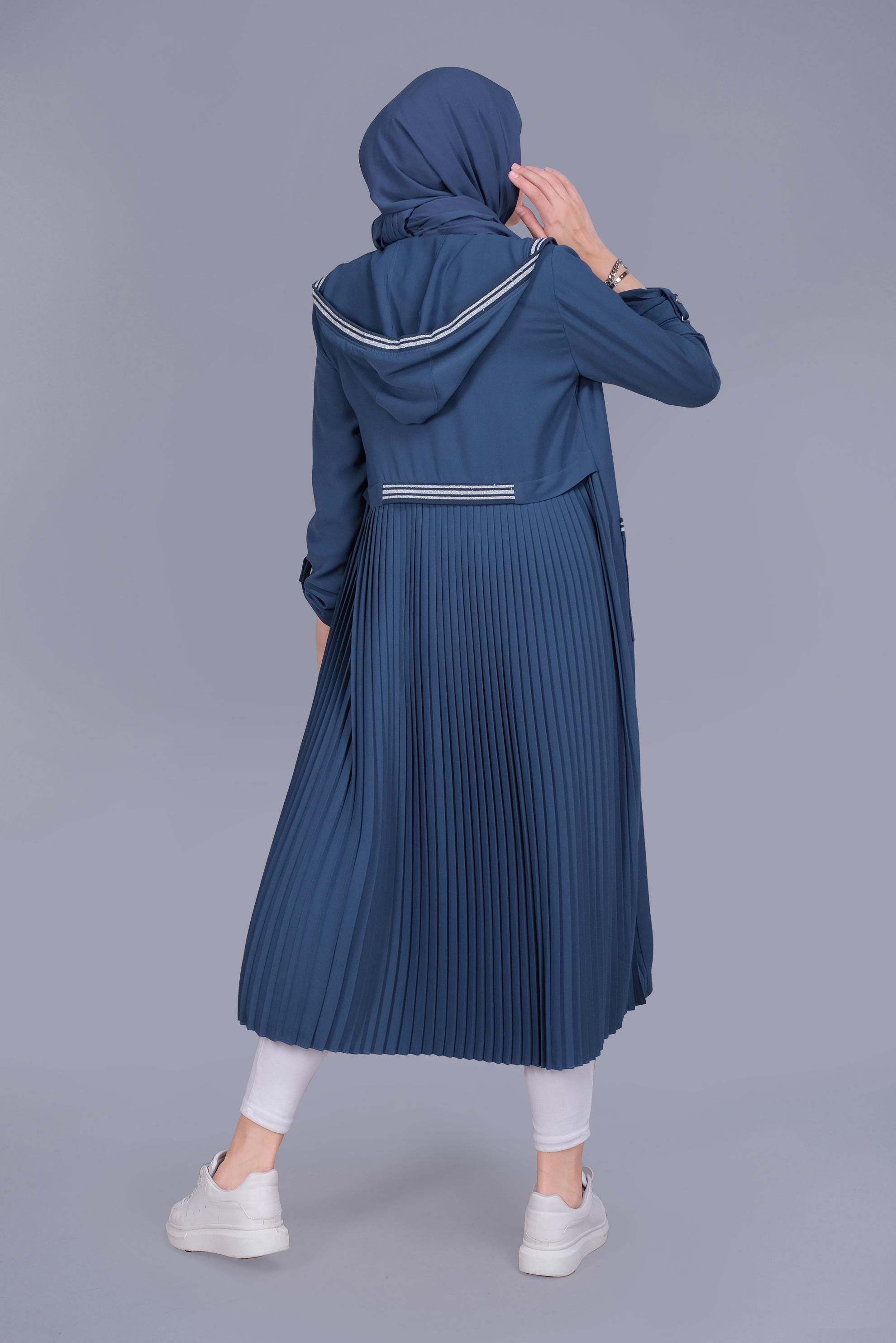 Tesettür giyim LACİVERT SIRT KISMI PİLİSELİ KAPÜŞONLU TRENÇKOT 10333