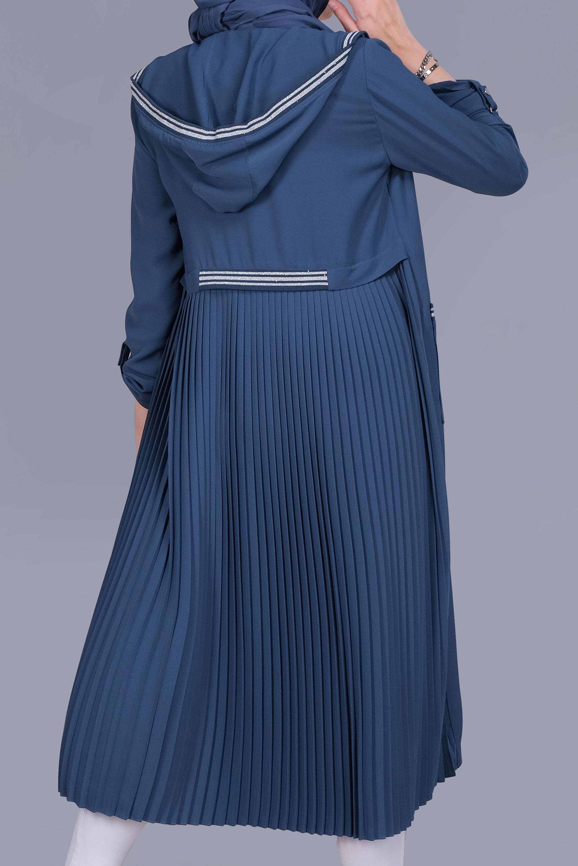 Tesettür giyim LACİVERT SIRT KISMI PİLİSELİ KAPÜŞONLU TRENÇKOT 10333