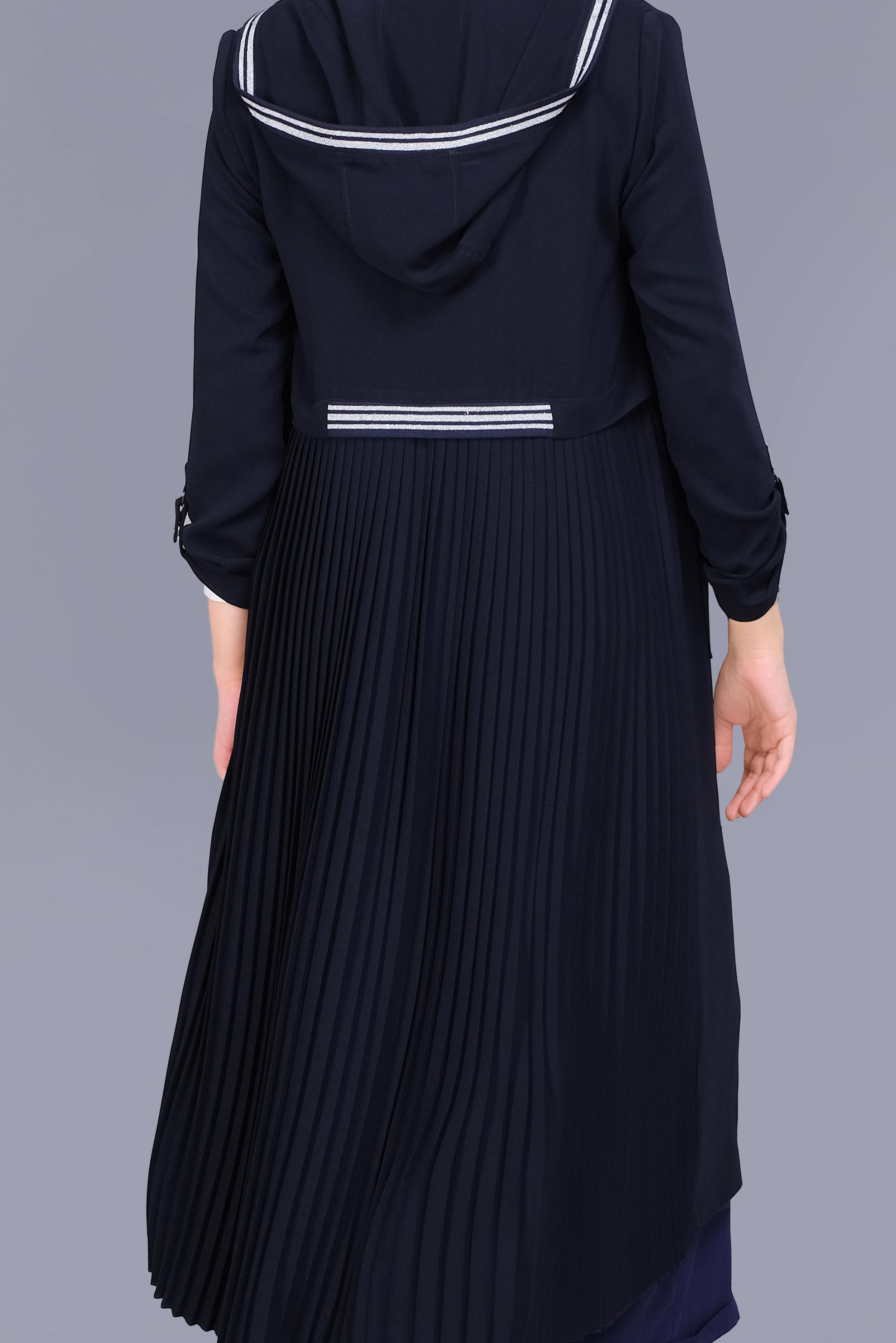 Tesettür giyim LACİVERT SIRT KISMI PİLİSELİ KAPÜŞONLU TRENÇKOT 10333