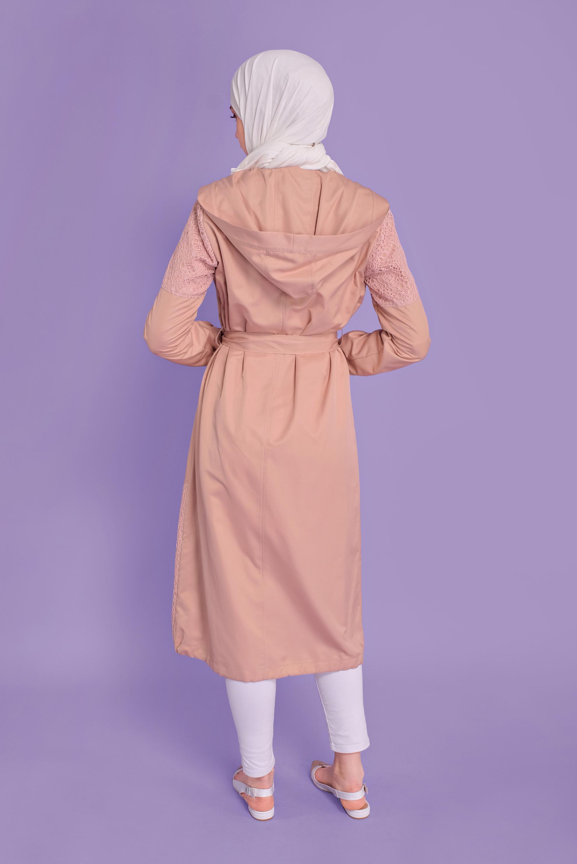 Tesettür giyim PUDRA ETEK UCU BÜZGÜLÜ DANTEL DESENLİ TRENÇKOT 10335