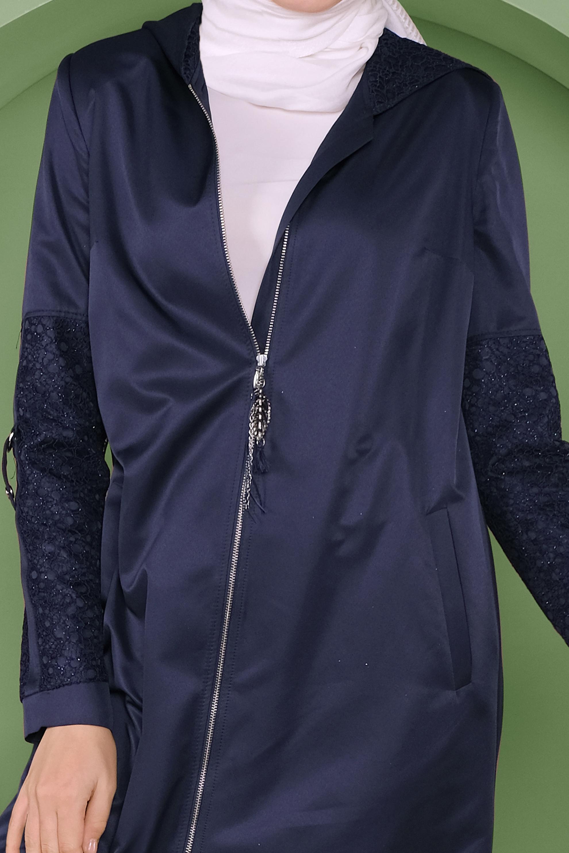 Tesettür giyim LACİVERT DANTEL İŞLEMELİ KAPÜŞONLU TRENÇKOT 10336