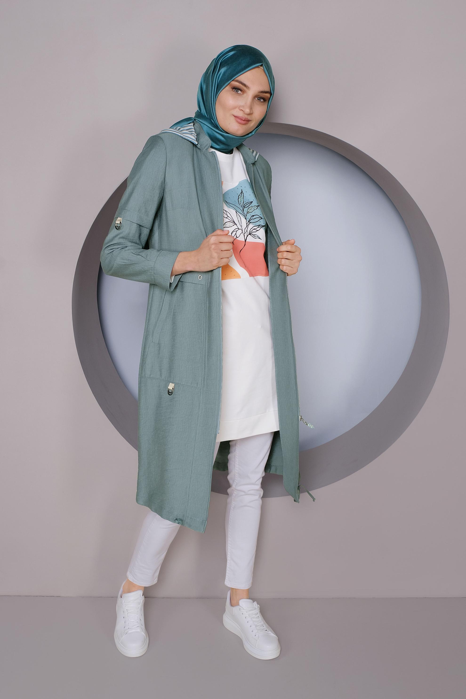 Tesettür giyim YEŞİL KAPÜŞONLU TRENÇKOT 10338