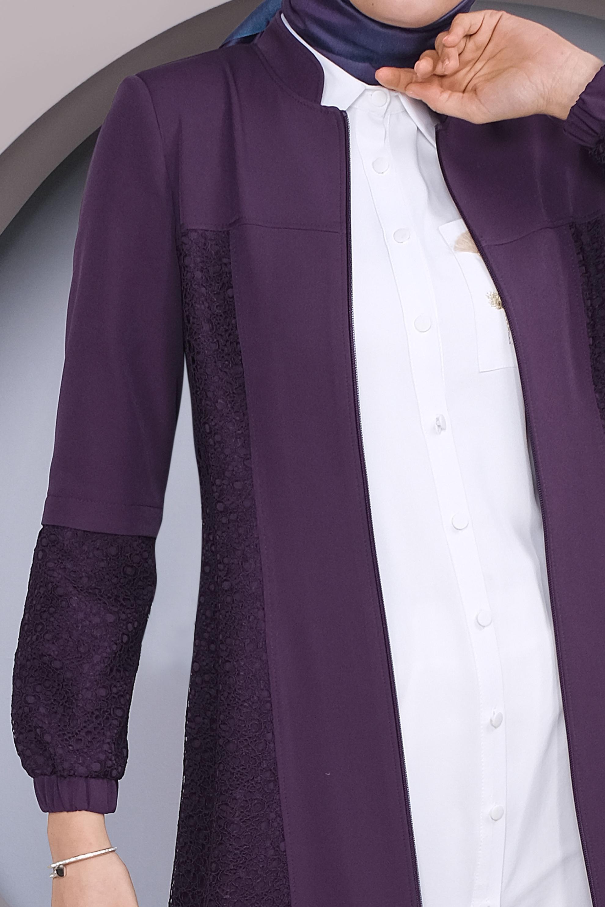 Tesettür giyim MOR GÜPÜR DETAYLI FERMUARLI TRENÇKOT 10378