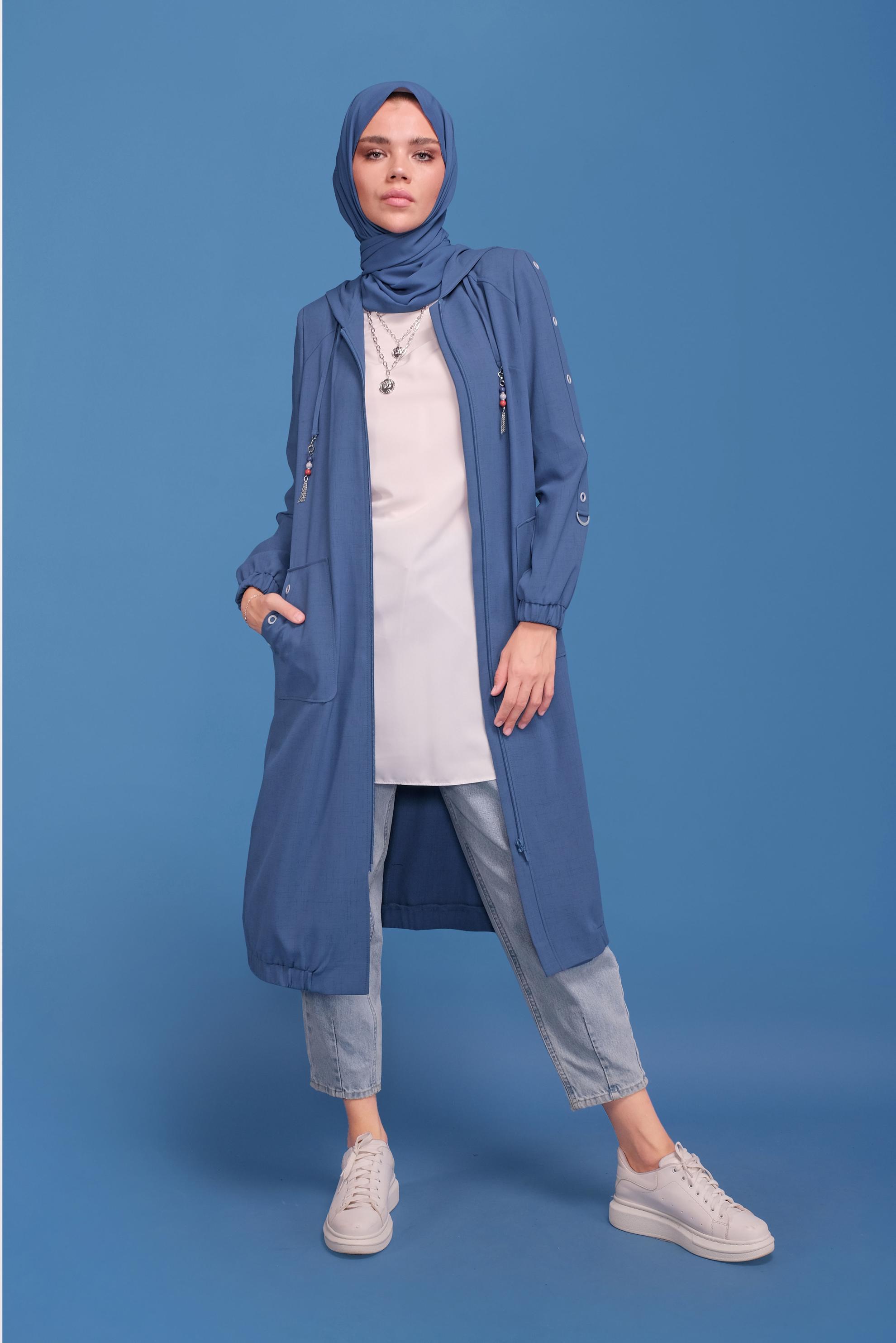 Tesettür giyim LACİVERT KUŞ GÖZÜ DETAYLI KAPÜŞONLU TRENÇKOT 10392