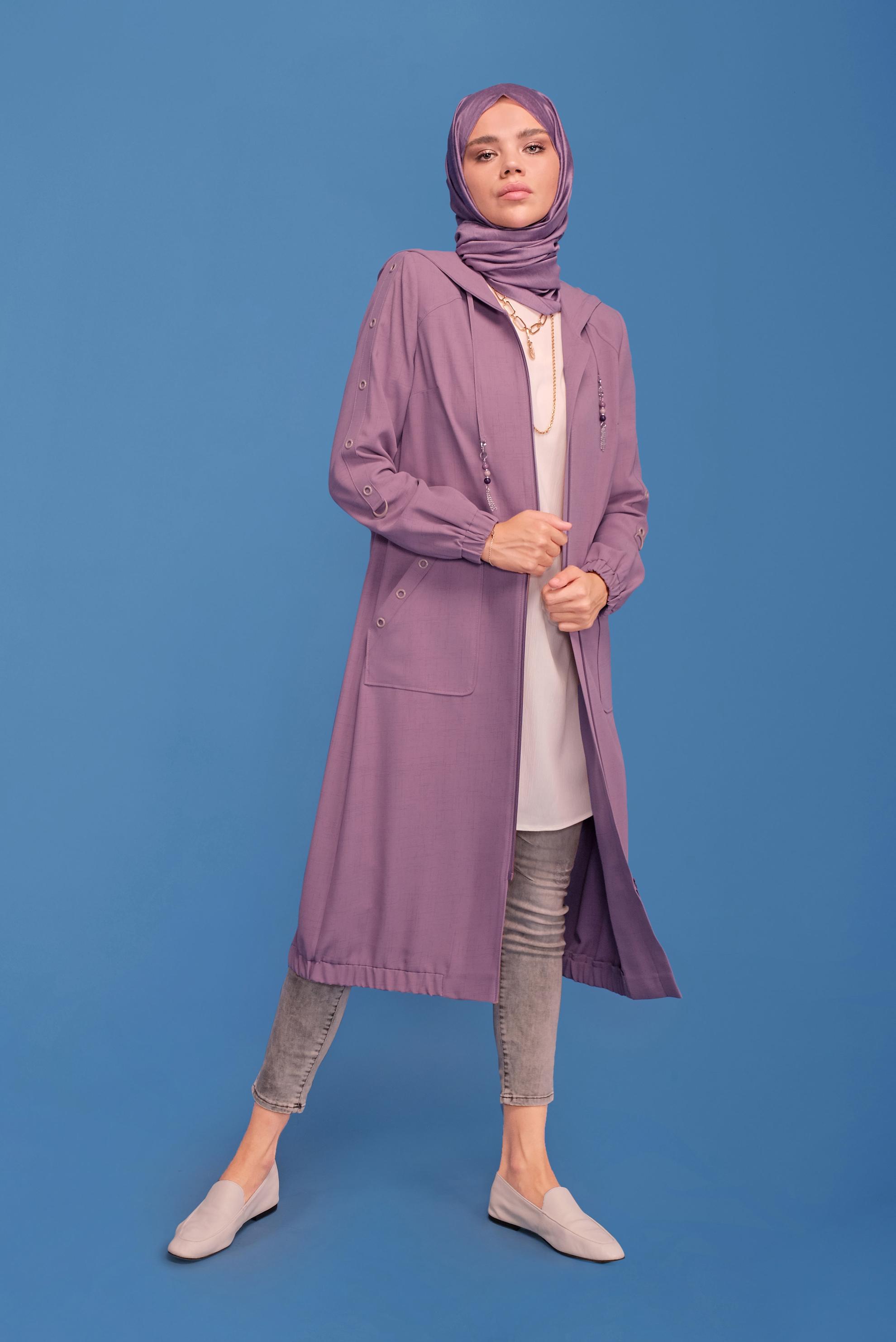 Tesettür giyim PEMBE KUŞ GÖZÜ DETAYLI KAPÜŞONLU TRENÇKOT 10392