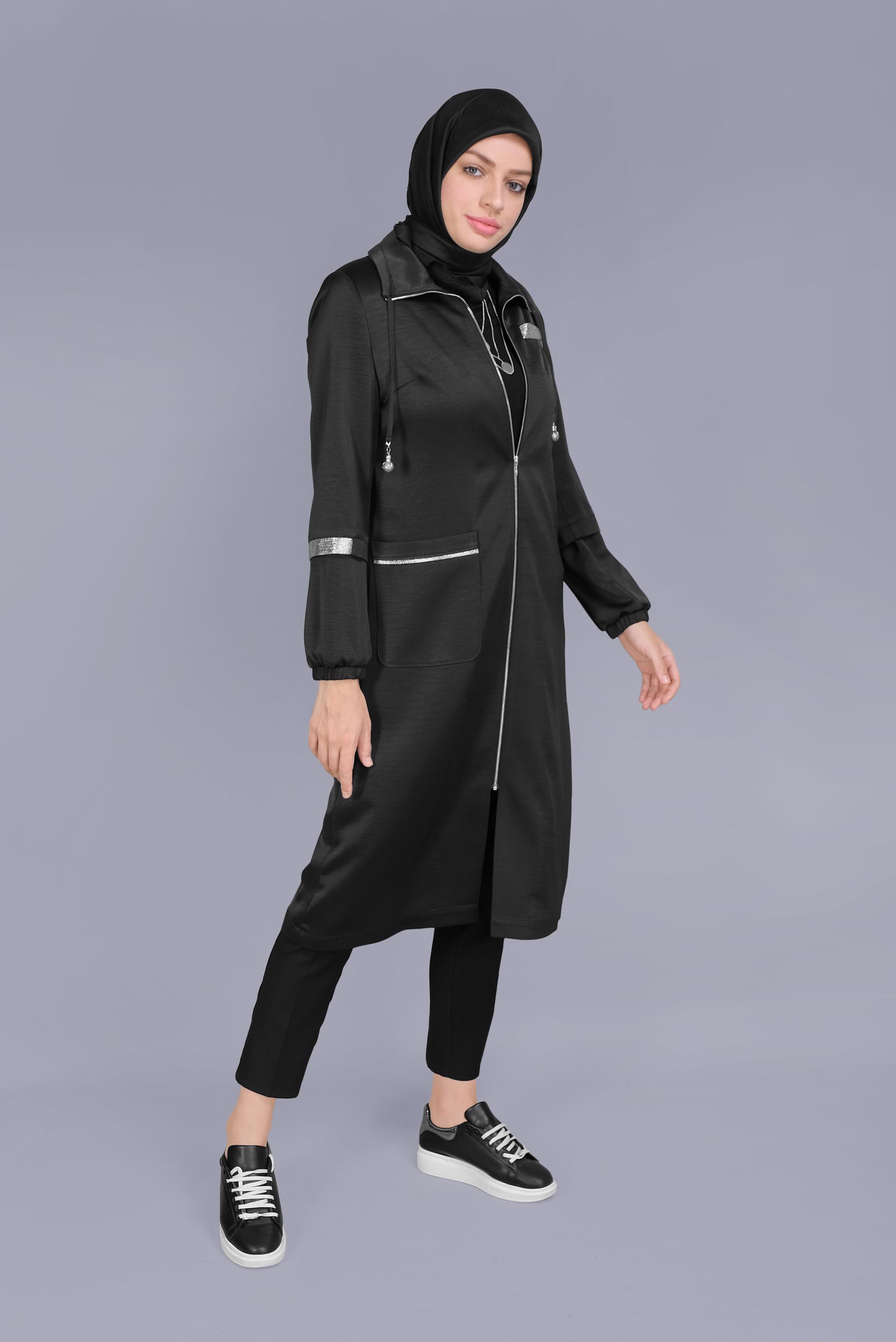 Tesettür giyim SİYAH YAKASI BÜZGÜ BAĞCIKLI FERMUARLI TRENÇKOT 10393