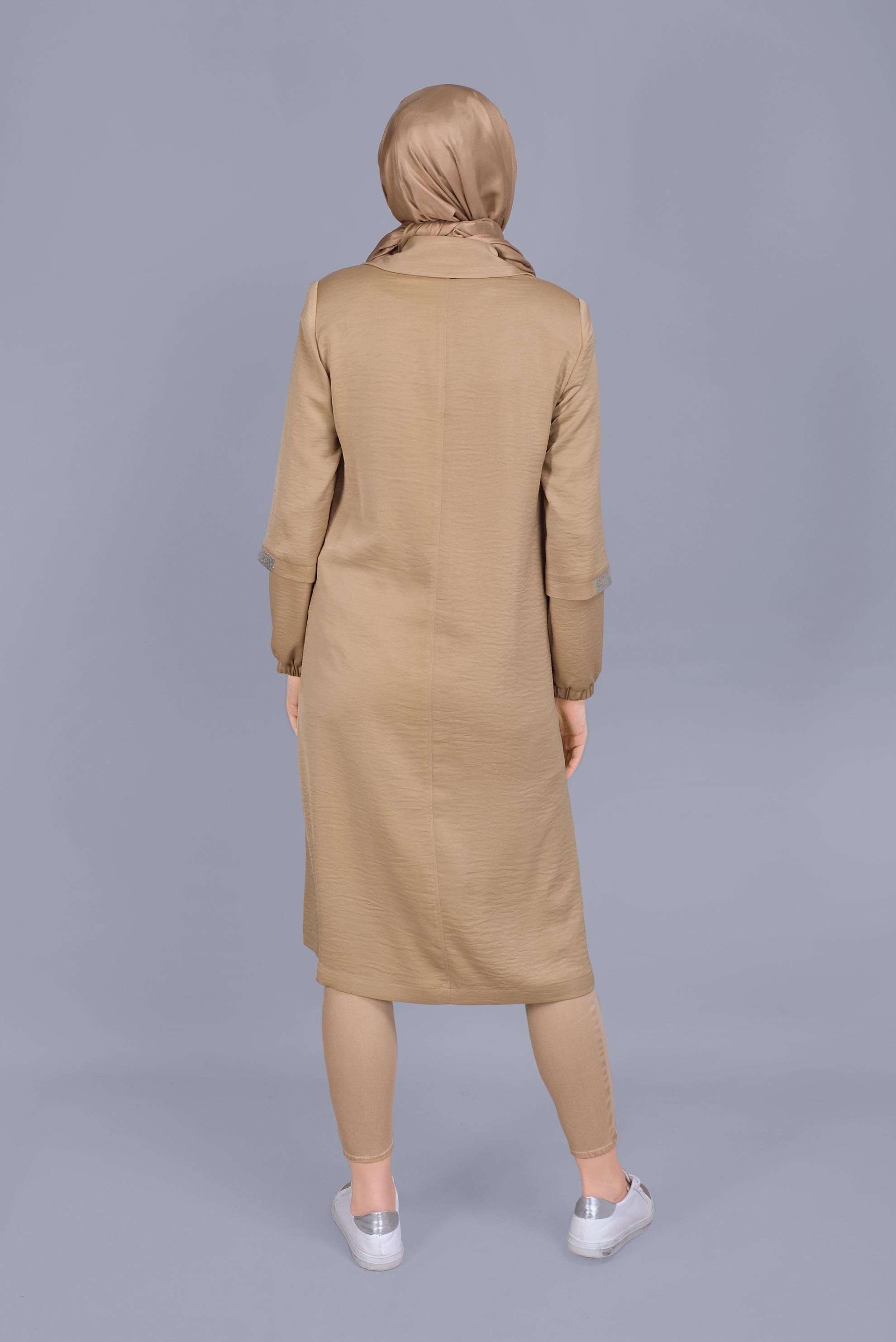 Tesettür giyim TABA YAKASI BÜZGÜ BAĞCIKLI FERMUARLI TRENÇKOT 10393