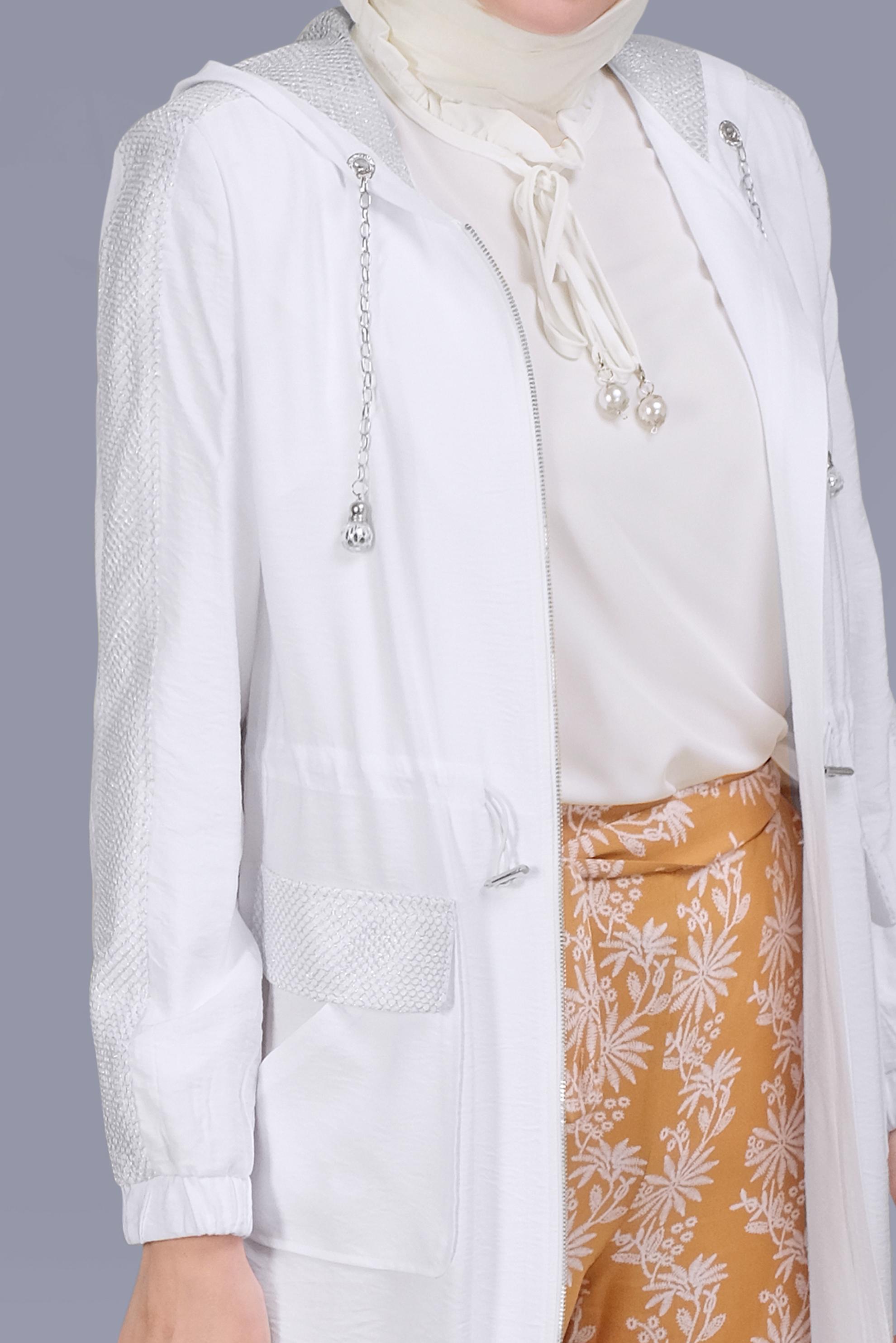 Tesettür giyim BEYAZ FİLELİ FERMUARLI TRENÇKOT 10394 