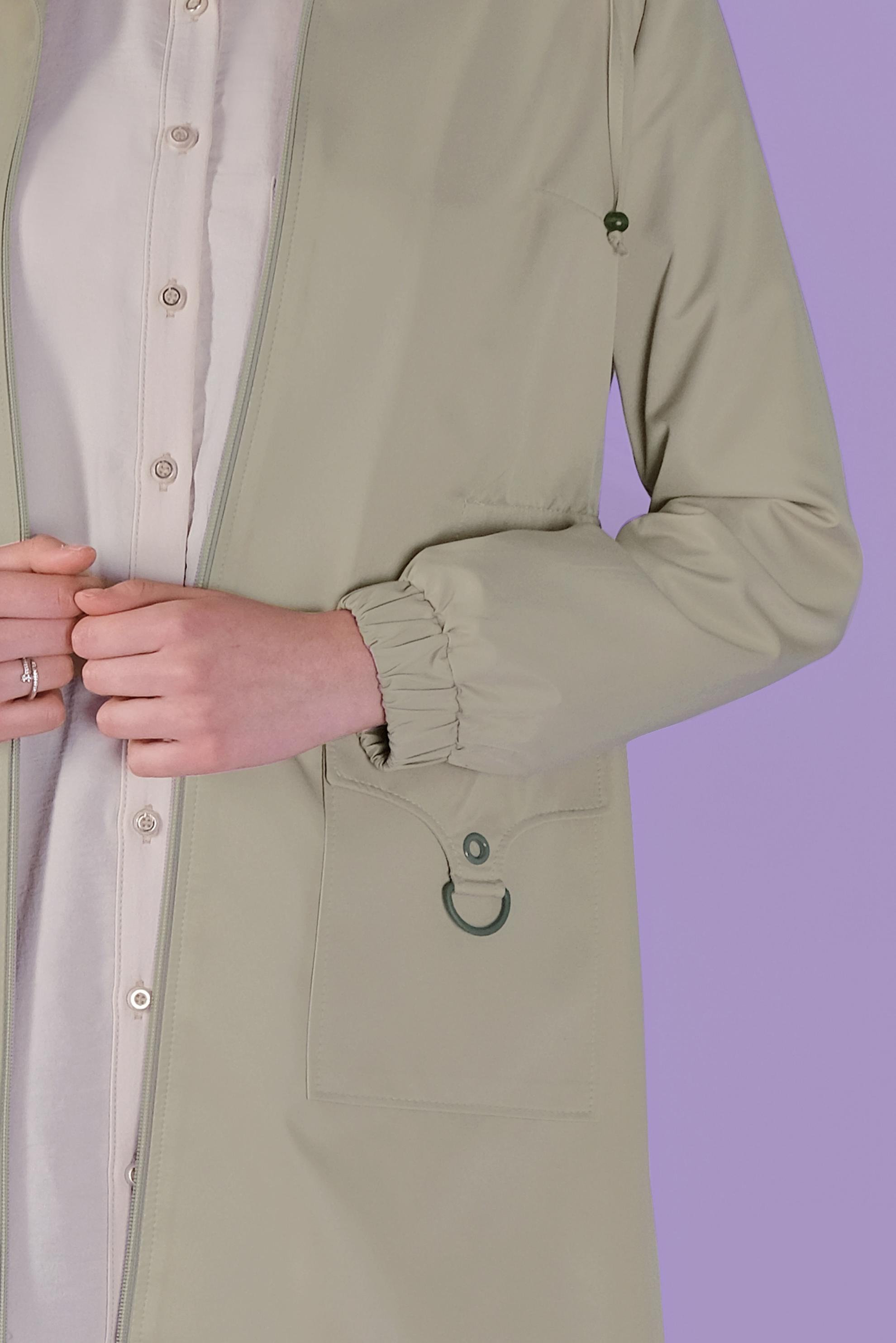 Tesettür giyim BEJ CEPLERİ DETAYLI FERMUARLI TRENÇKOT 10396 