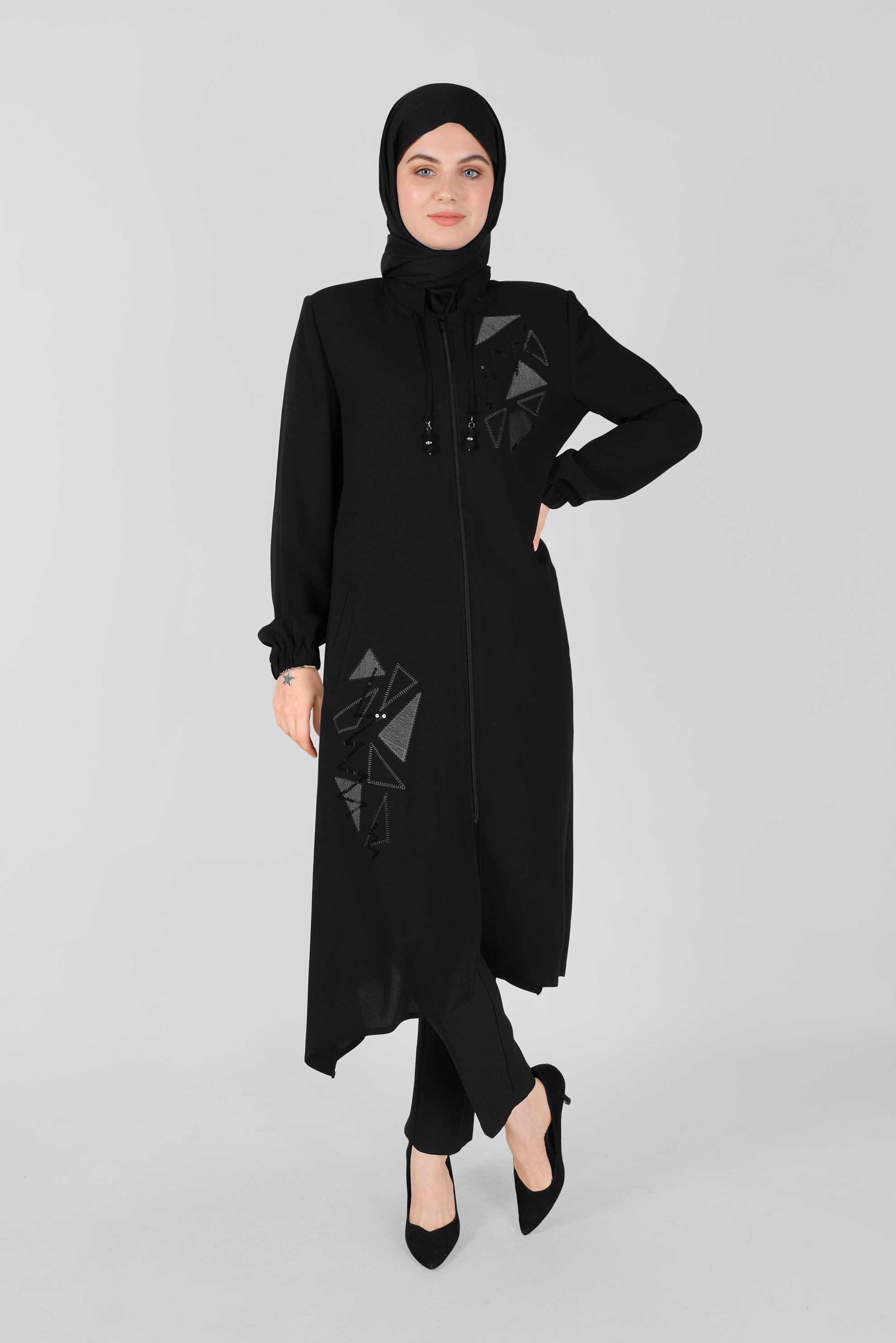 Tesettür giyim SİYAH ASİMETRİK KESİM İŞLEMELİ TRENÇKOT 10402