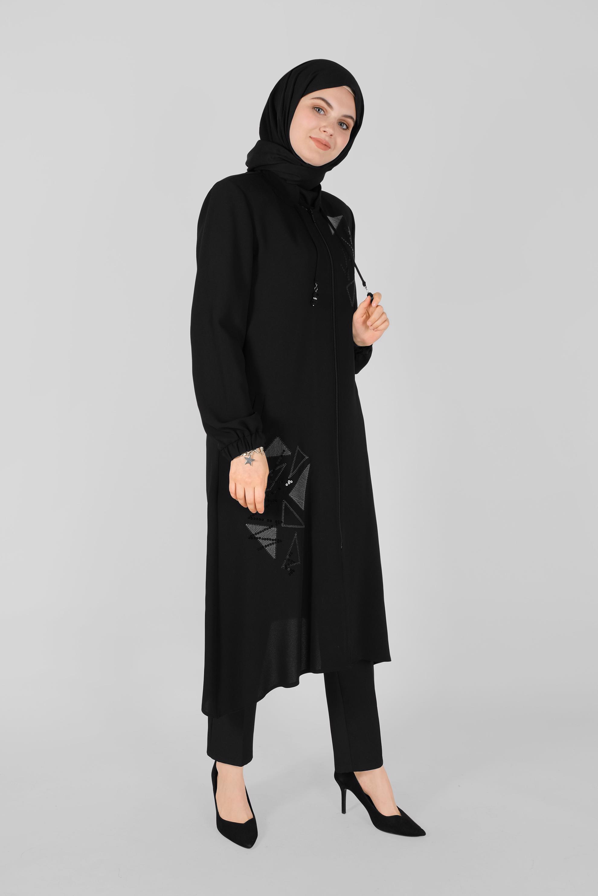 Tesettür giyim SİYAH ASİMETRİK KESİM İŞLEMELİ TRENÇKOT 10402