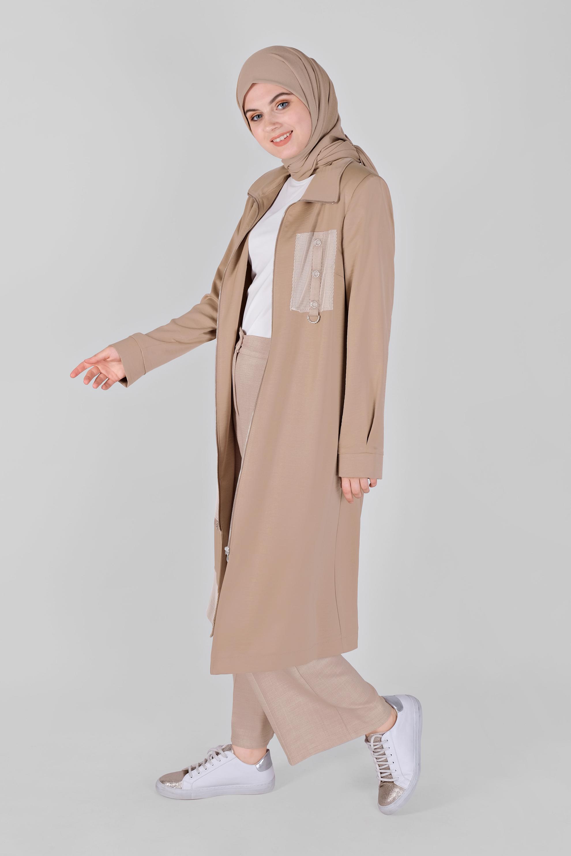 Tesettür giyim BEJ KUŞ GÖZÜ DETAYLI FİLELİ TRENÇKOT 10404 