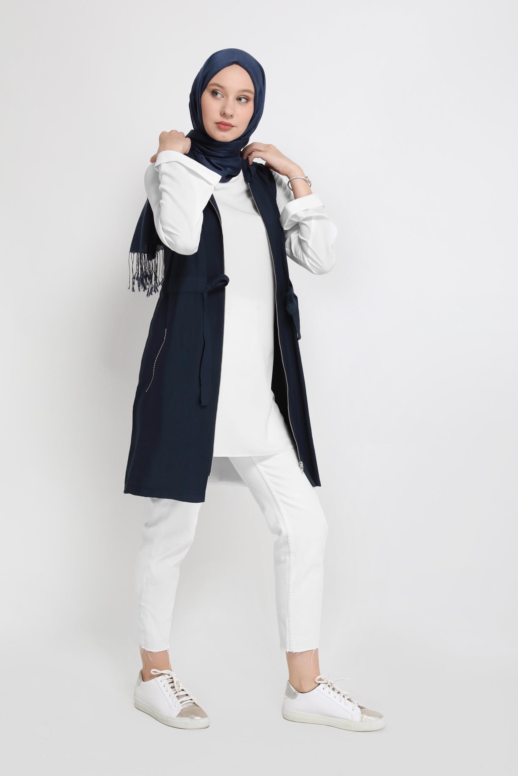 Tesettür giyim LACİVERT KAPÜŞONLU KUŞAKLI YELEK 41587 