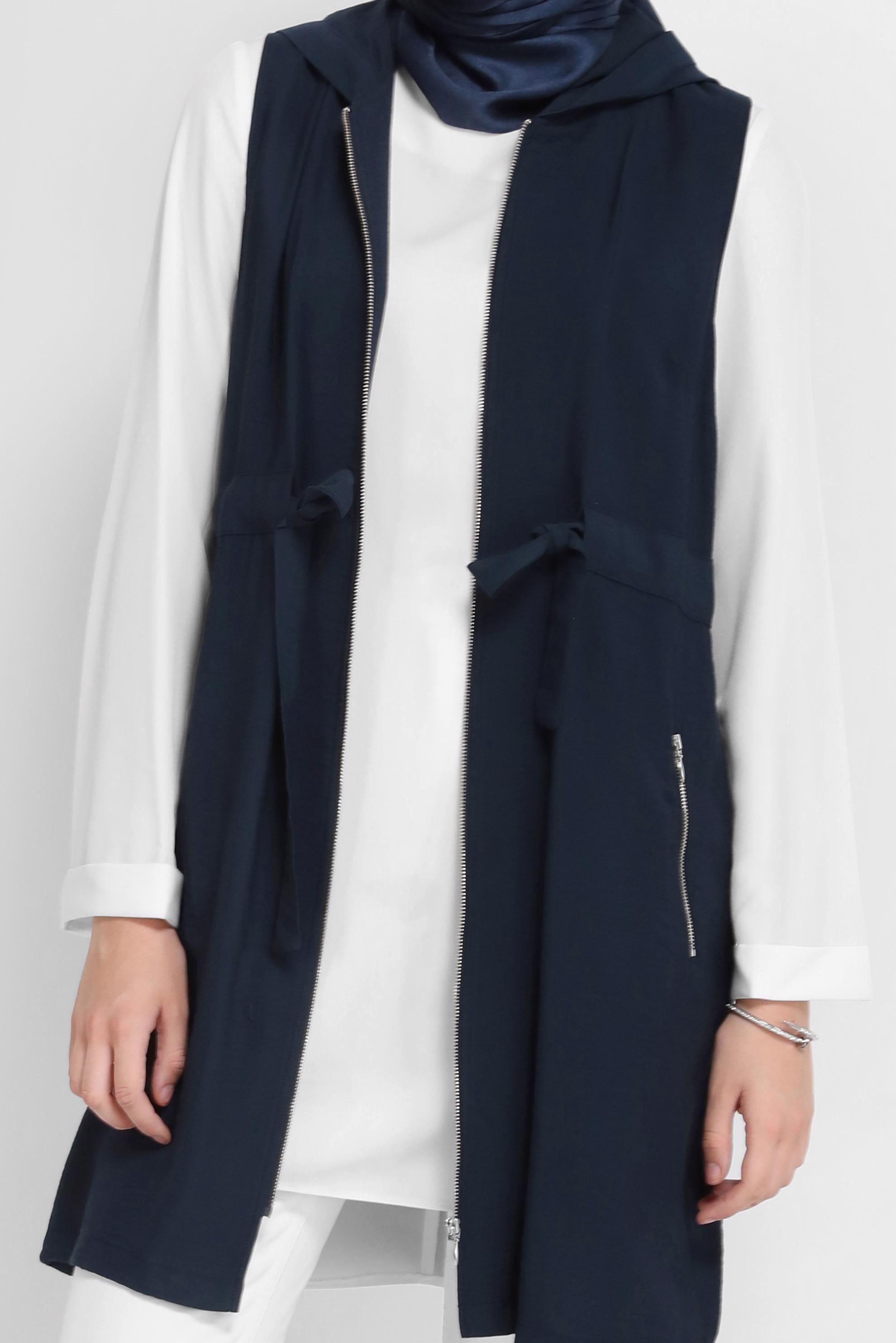 Tesettür giyim LACİVERT KAPÜŞONLU KUŞAKLI YELEK 41587 