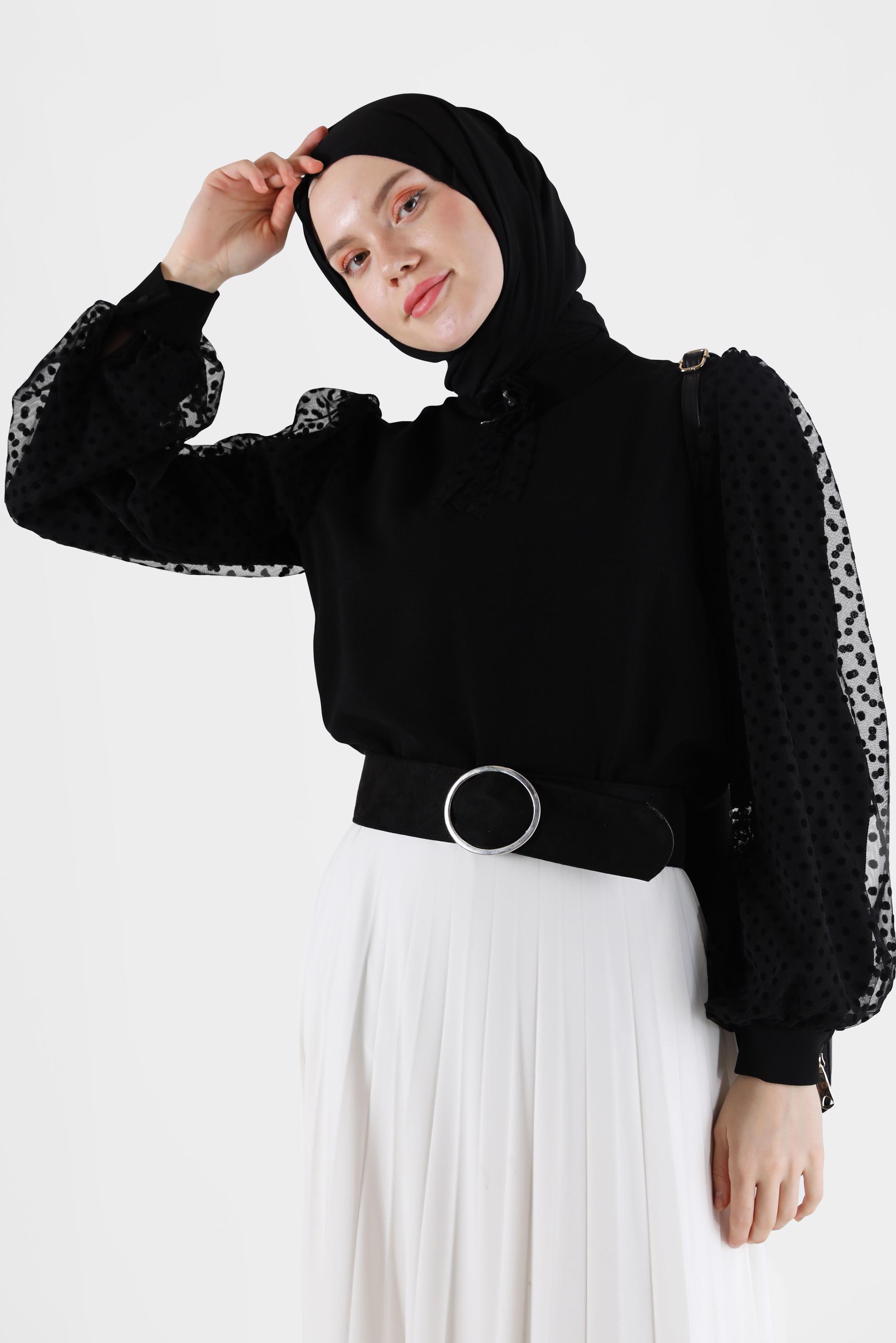 Tesettür giyim SİYAH KOLLARI PUANTİYELİ TÜL DETAYLI KREP BLUZ 42300 