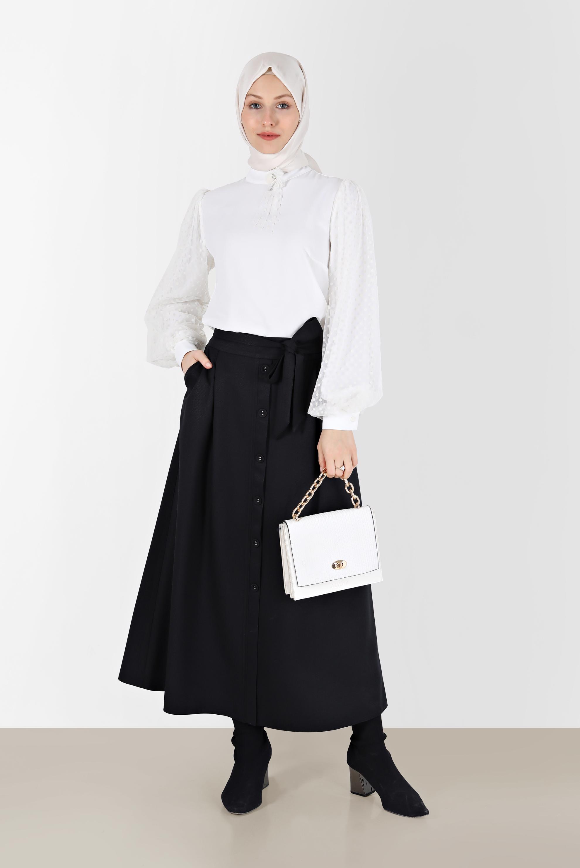 Tesettür giyim BEYAZ KOLLARI PUANTİYELİ TÜL DETAYLI KREP BLUZ 42300 