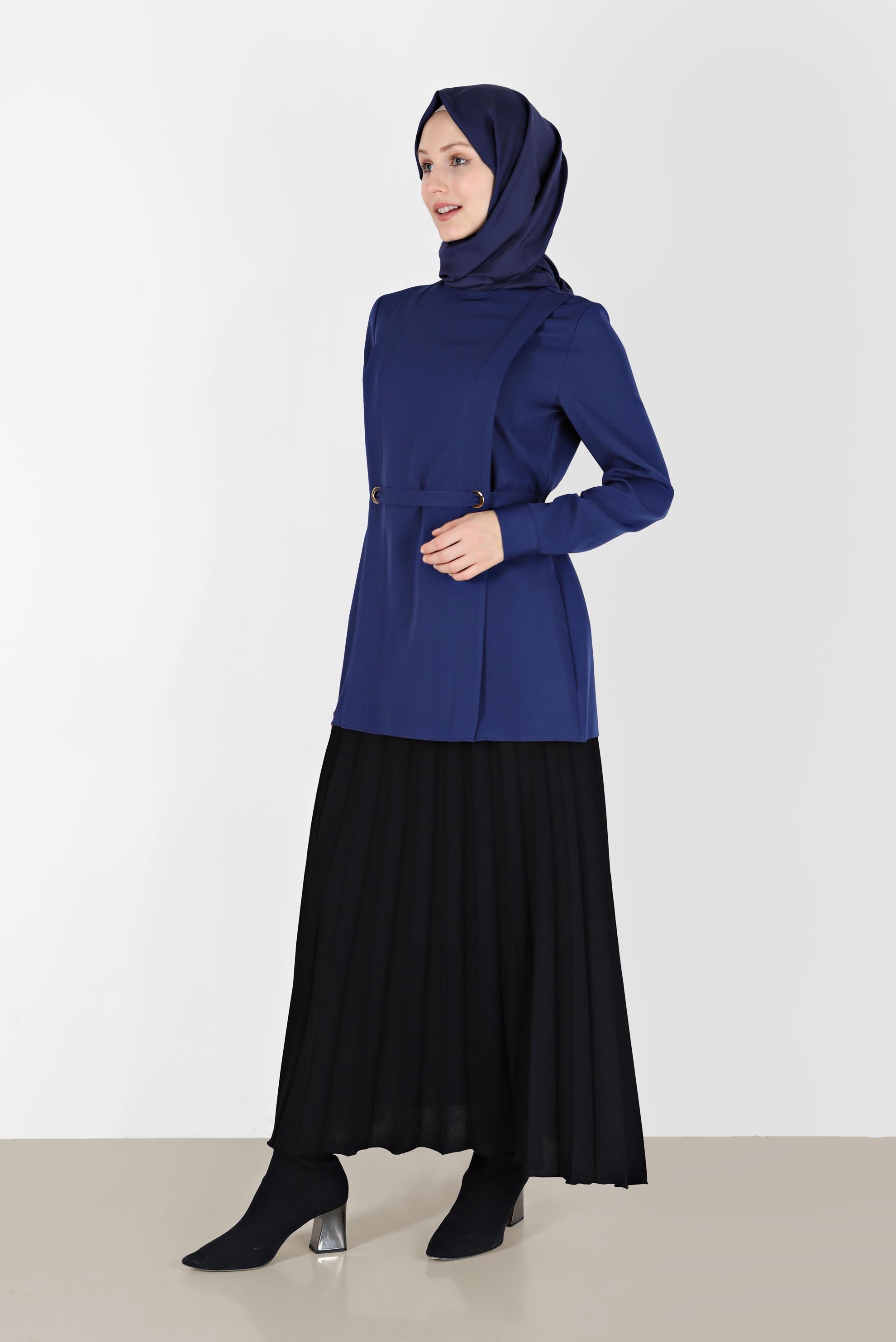 Tesettür giyim LACİVERT KUŞGÖZÜ DETAYLI BLUZ 42338 