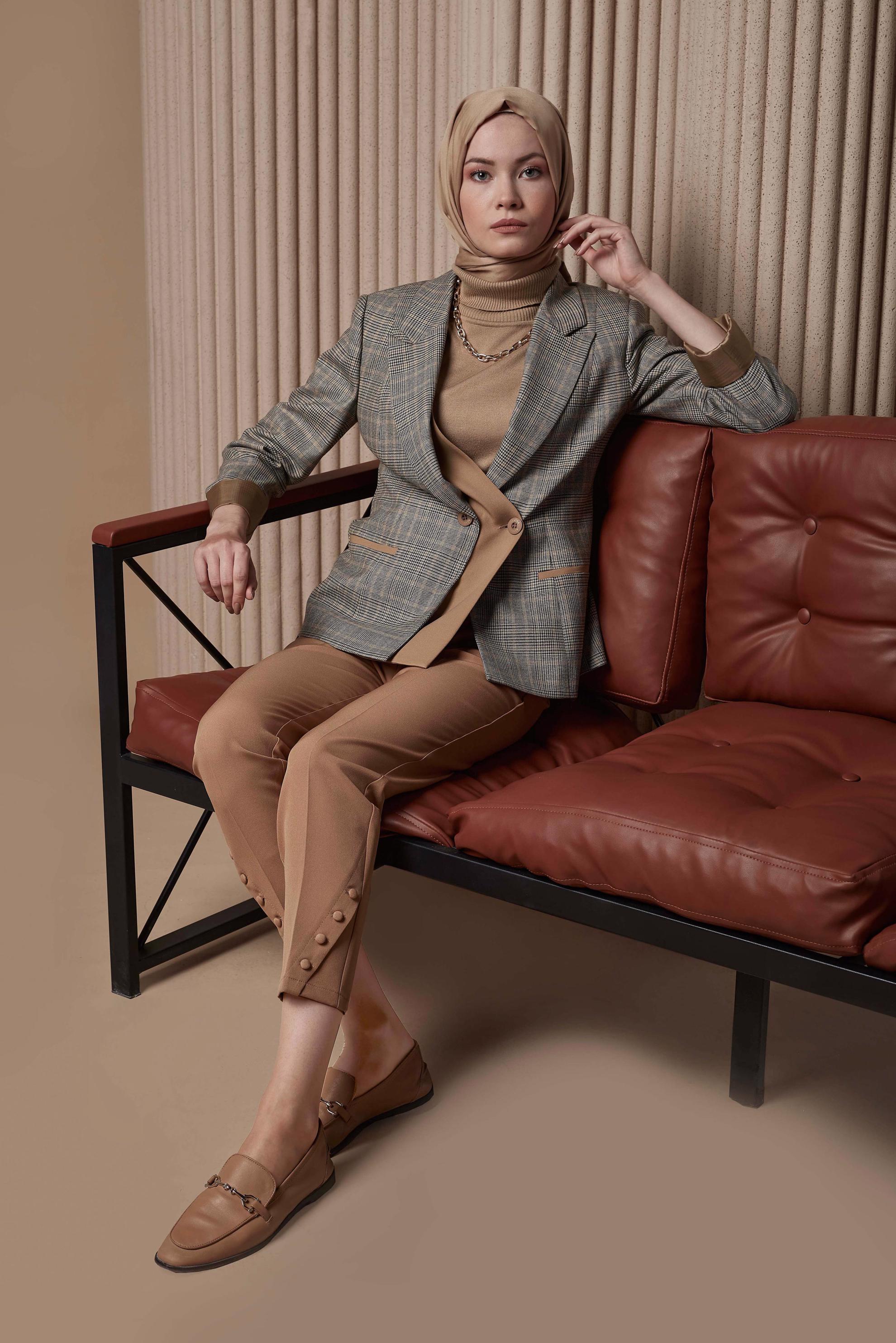 Tesettür giyim SARI ASİMETRİK KESİM EKOSE CEKET 42214 