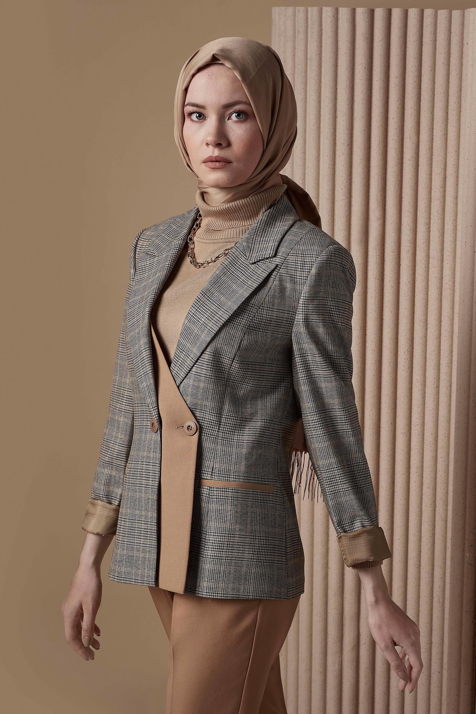 Tesettür giyim SARI ASİMETRİK KESİM EKOSE CEKET 42214 