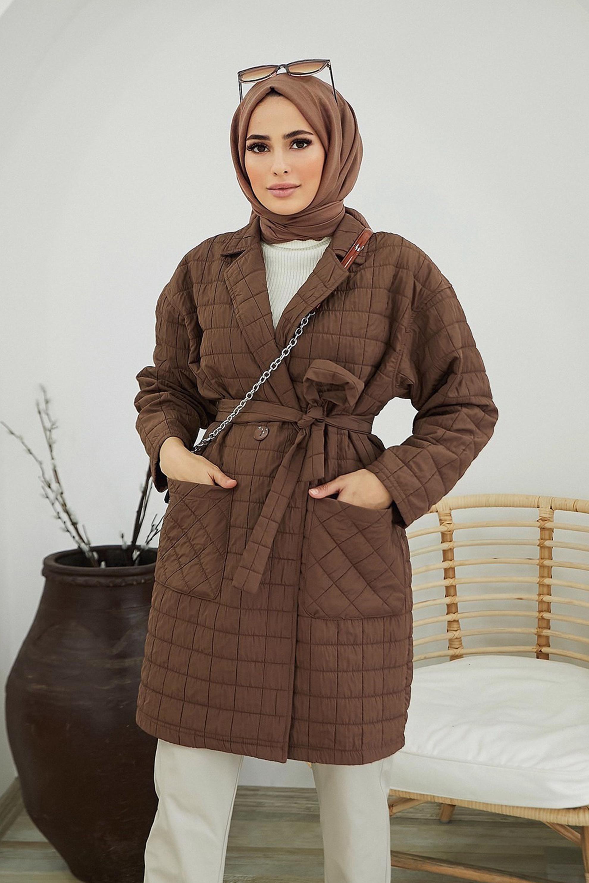 Tesettür giyim KAHVE CEP DETAYLI BELİ KUŞAKLI KAPİTONE CEKET 42474 