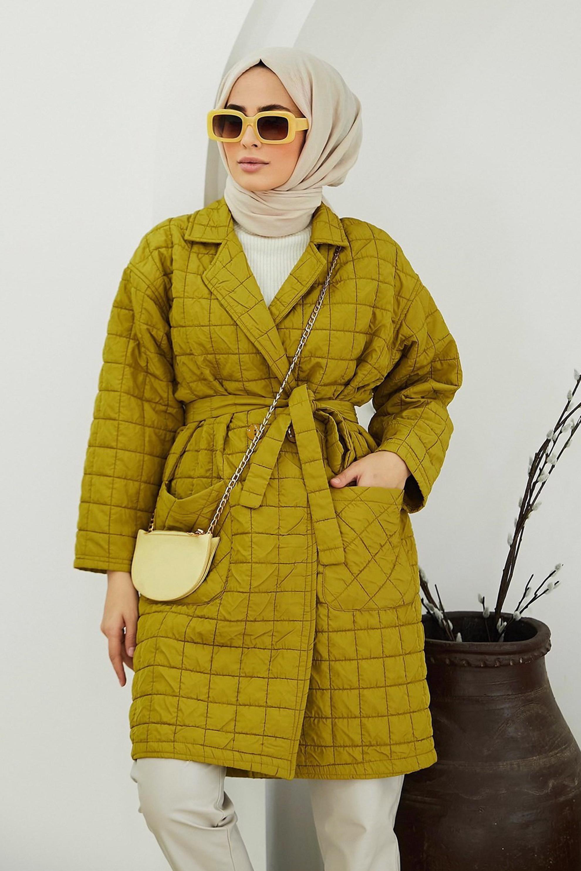 Tesettür giyim YEŞİL CEP DETAYLI BELİ KUŞAKLI KAPİTONE CEKET 42474 