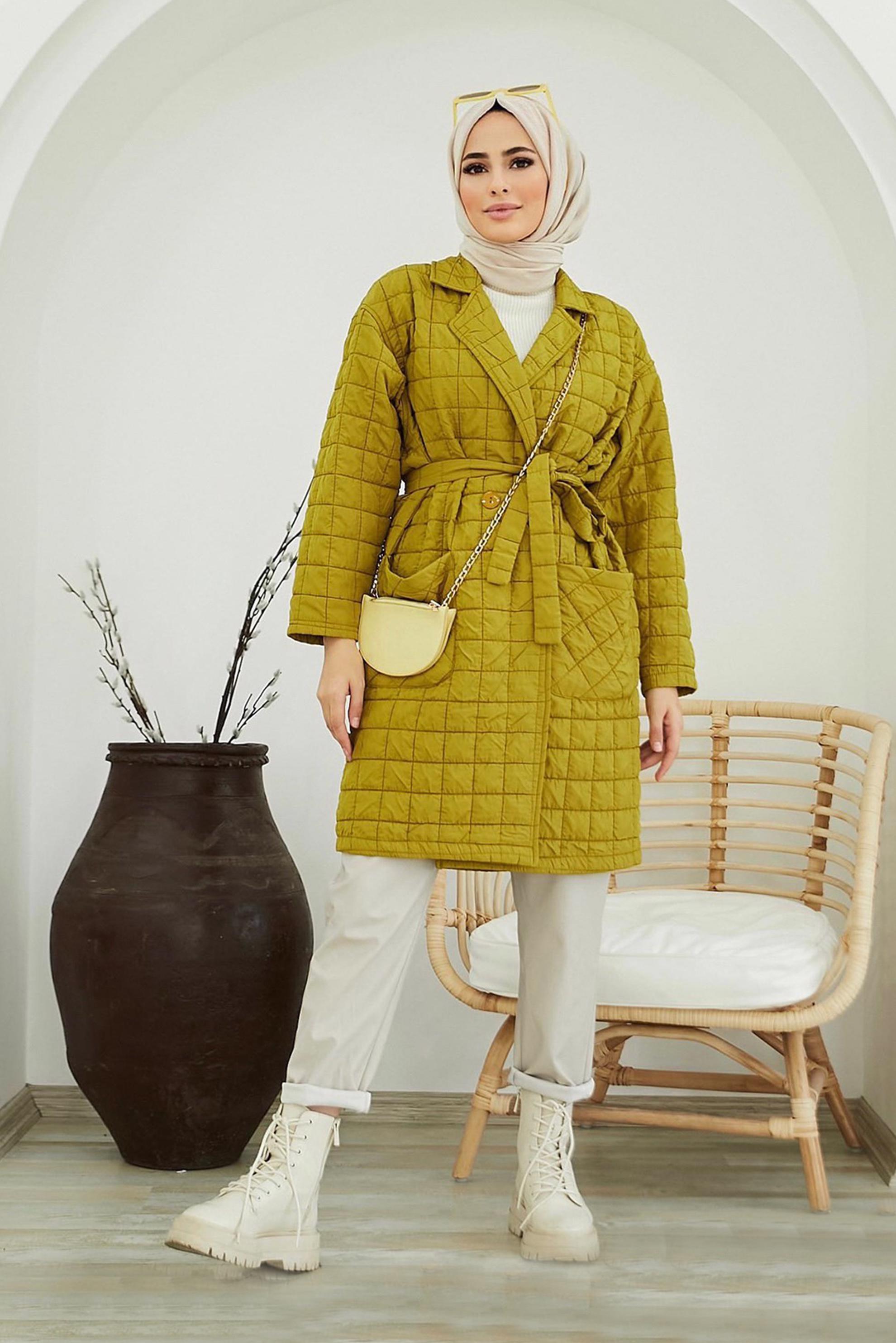 Tesettür giyim YEŞİL CEP DETAYLI BELİ KUŞAKLI KAPİTONE CEKET 42474 