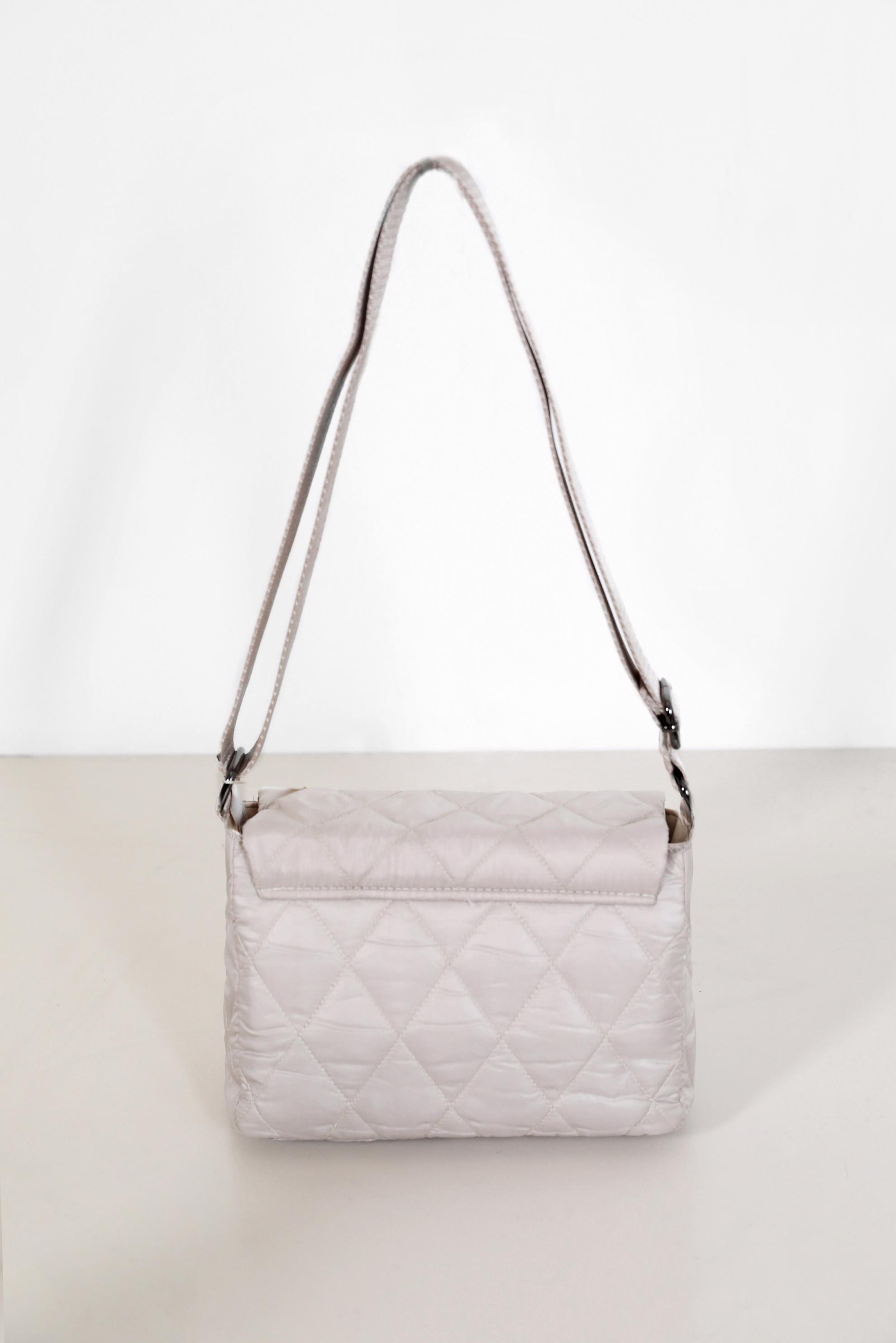 Tesettür giyim BEYAZ ALVİNA KAPİTONE ÇANTA 1882 