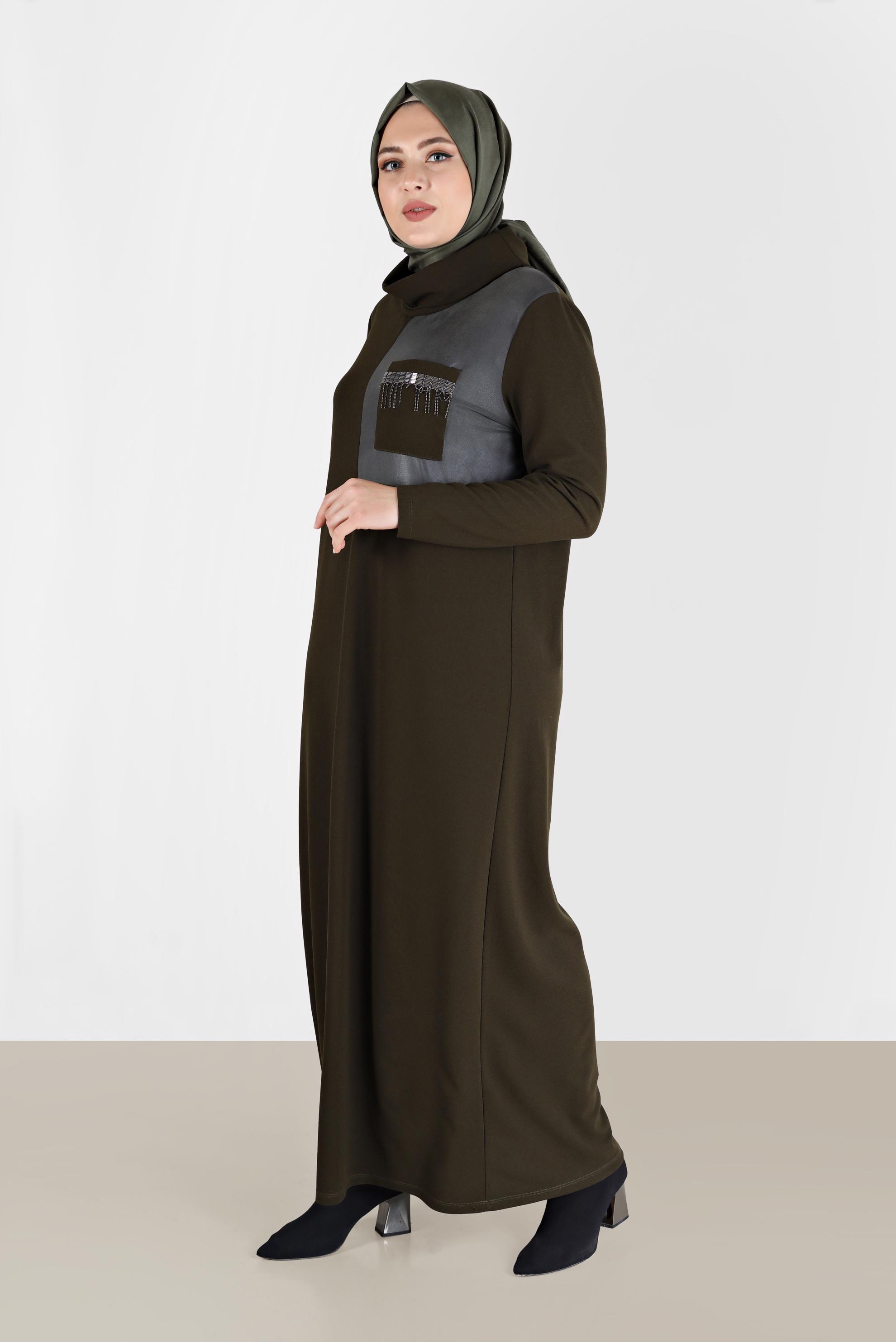 Vêtements hijab KAKI ROBE ENCOLURE FLUIDE DÉTAIL CHAÎNE 20197