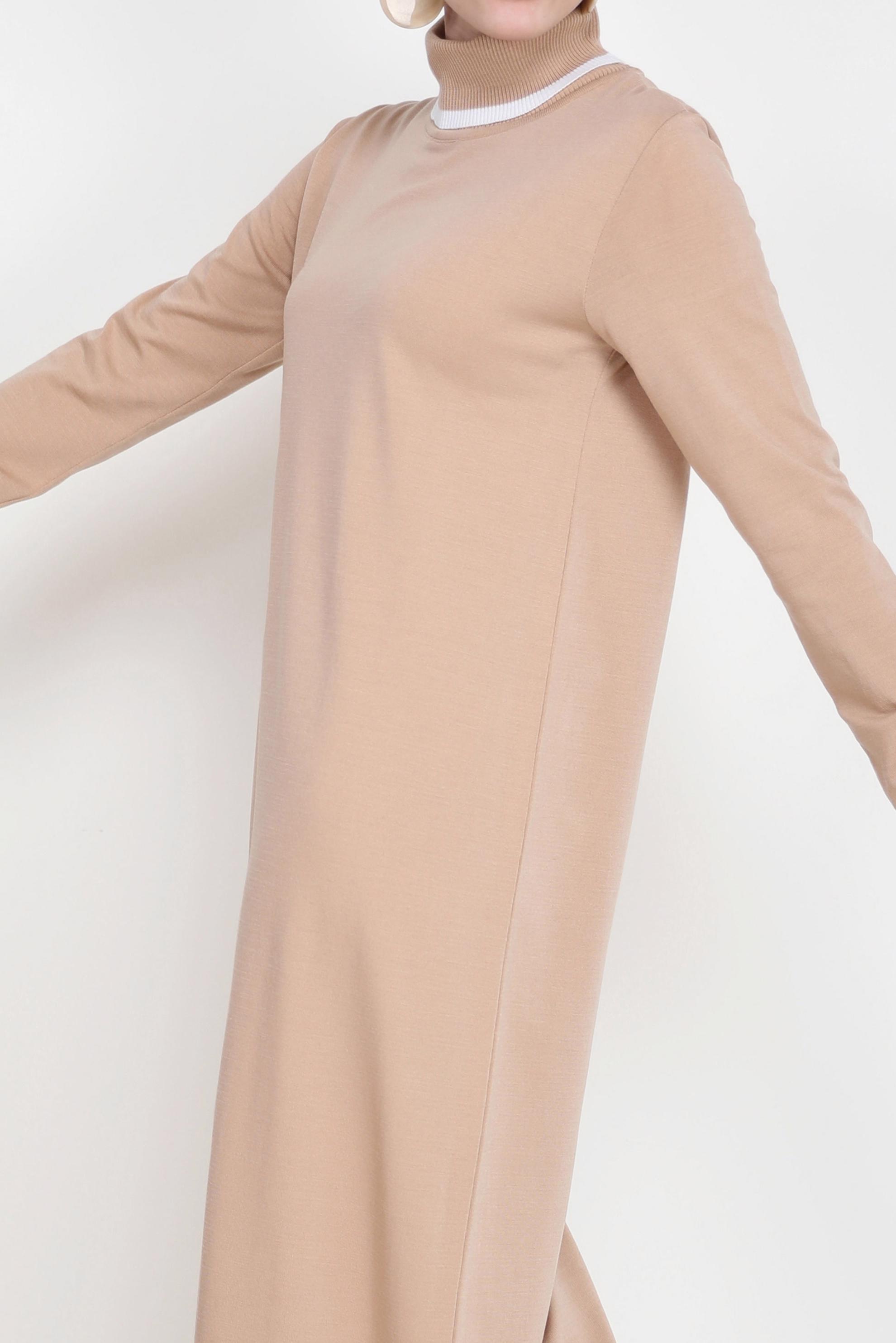Tesettür giyim BEJ BOĞAZLI TRİKO ELBİSE 42014