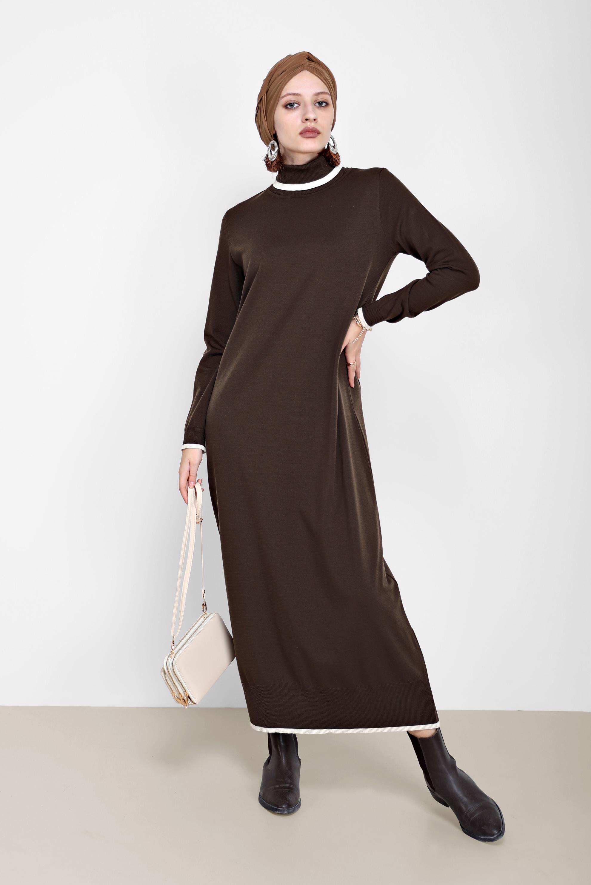 Tesettür giyim KAHVE BOĞAZLI TRİKO ELBİSE 42014