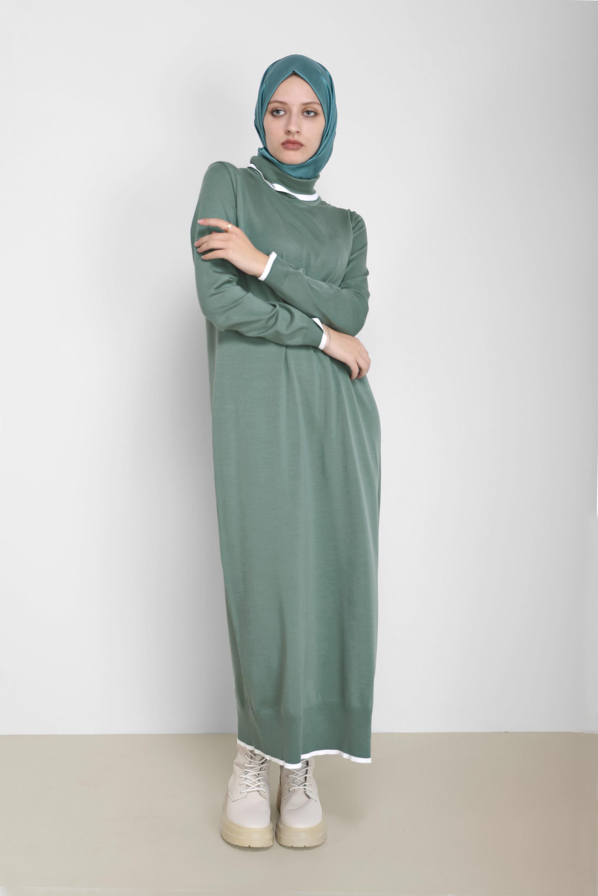 Tesettür giyim YEŞİL BOĞAZLI TRİKO ELBİSE 42014