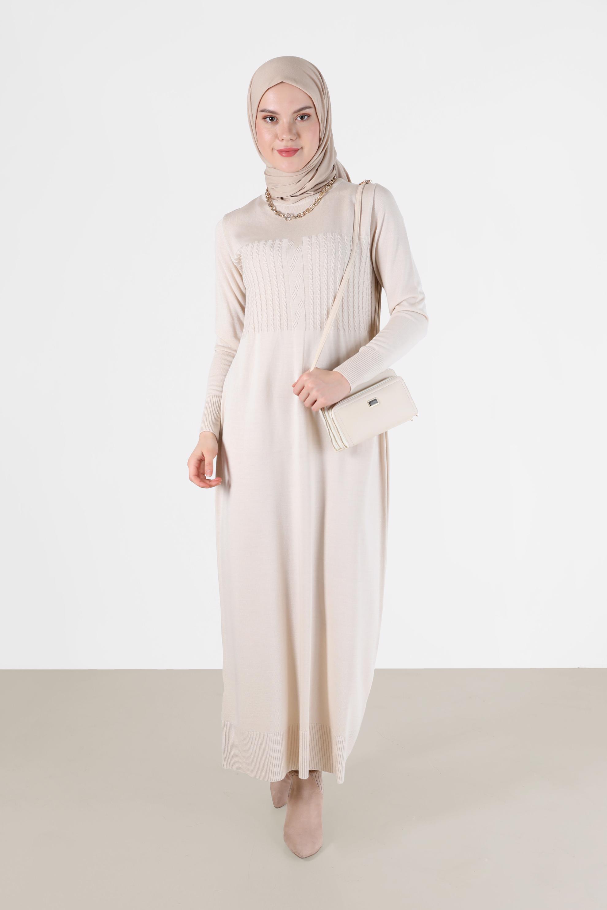 Tesettür giyim BEJ SAÇ ÖRGÜ DESENLİ TRİKO ELBİSE 42015