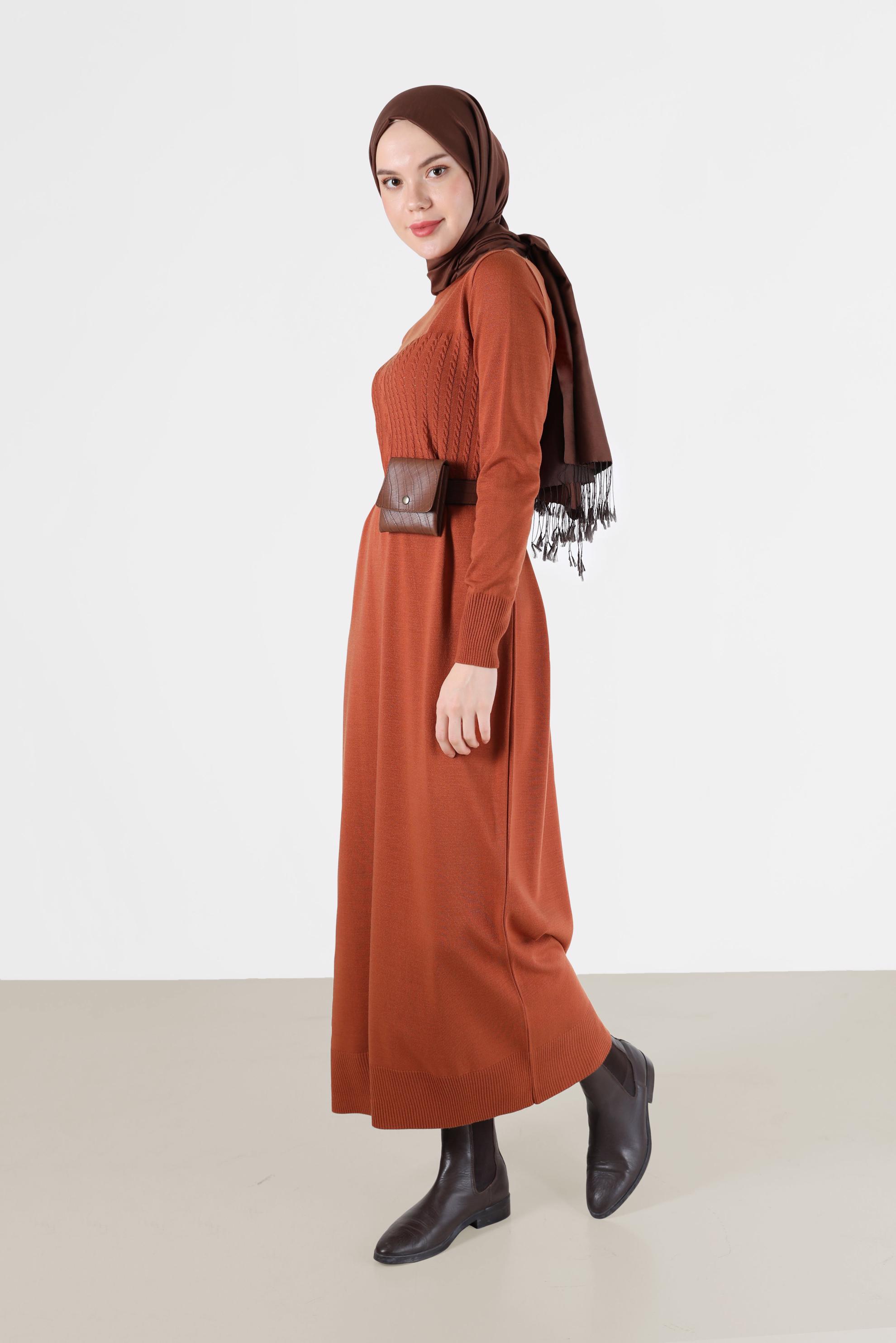 Tesettür giyim TURUNCU SAÇ ÖRGÜ DESENLİ TRİKO ELBİSE 42015