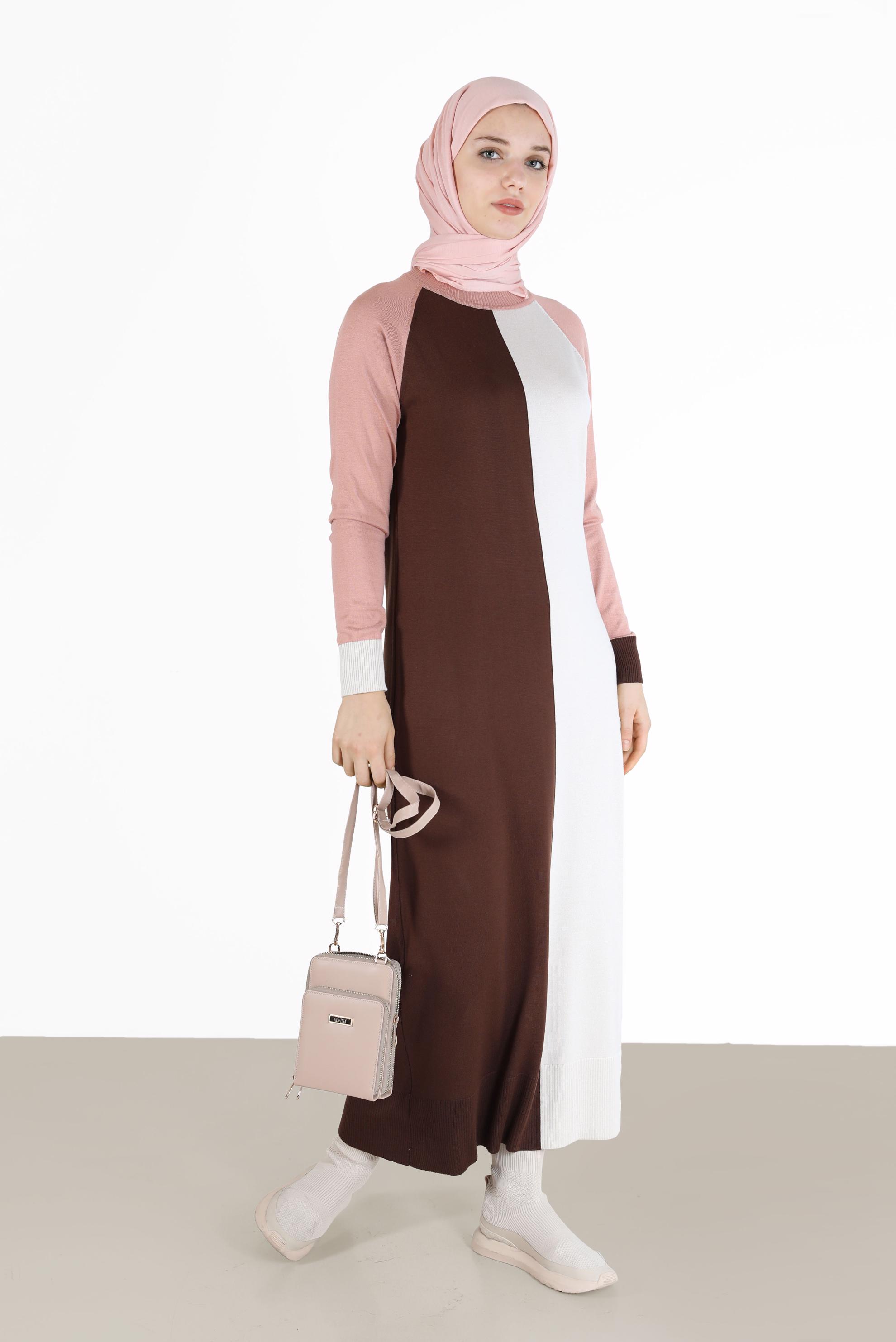 Tesettür giyim KAHVE ÜÇ RENKLİ TRİKO ELBİSE 42084 