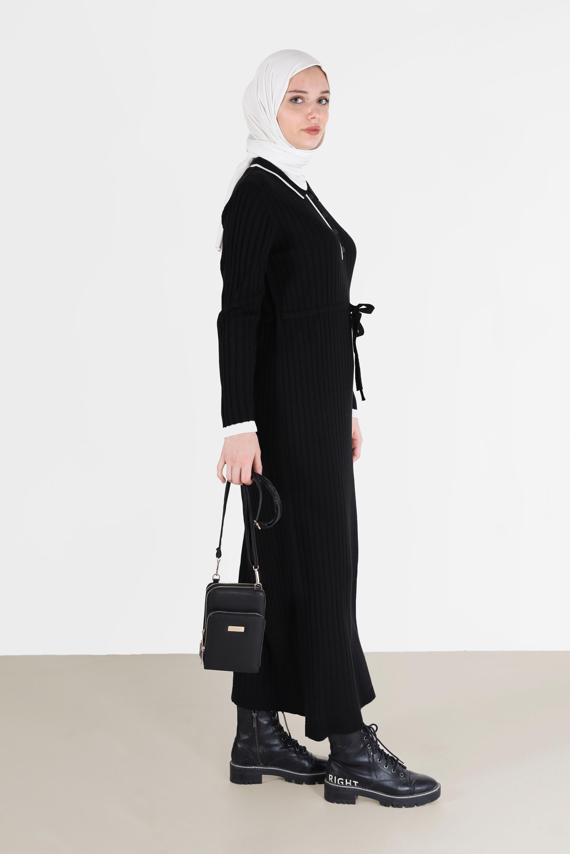 Tesettür giyim SİYAH POLO YAKA FİTİLLİ TRİKO ELBİSE 42122 