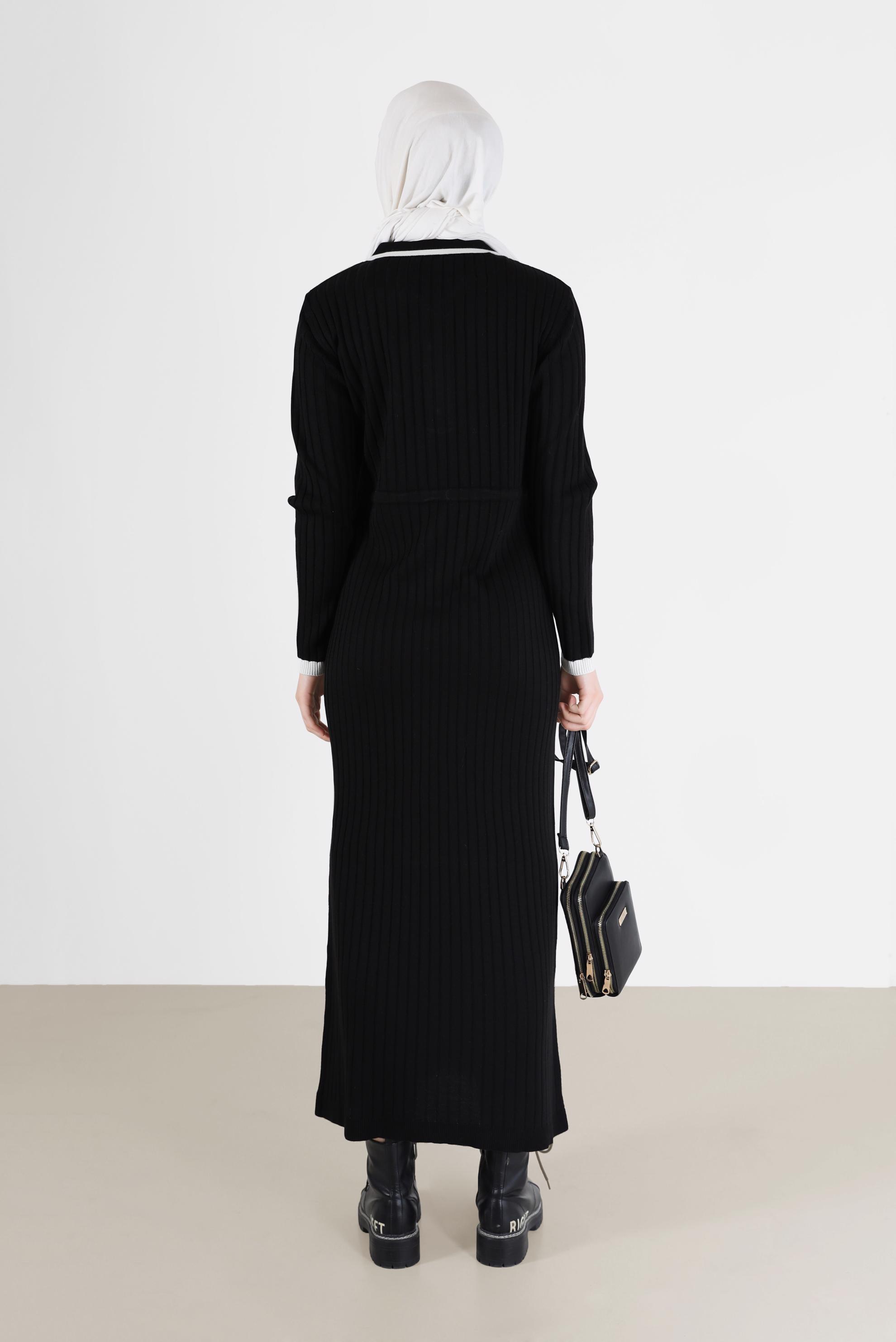 Tesettür giyim SİYAH POLO YAKA FİTİLLİ TRİKO ELBİSE 42122 