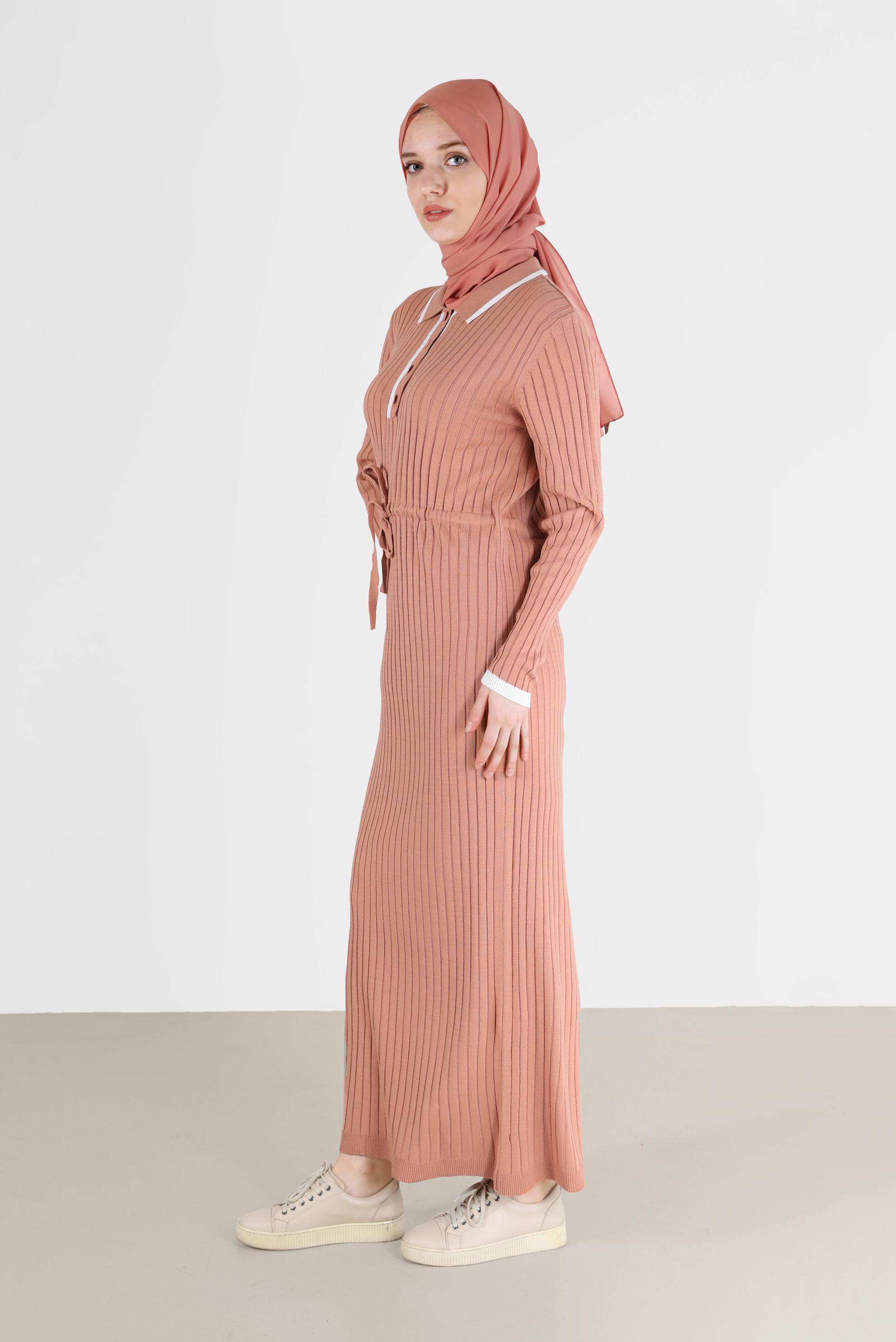 Tesettür giyim PUDRA POLO YAKA FİTİLLİ TRİKO ELBİSE 42122 